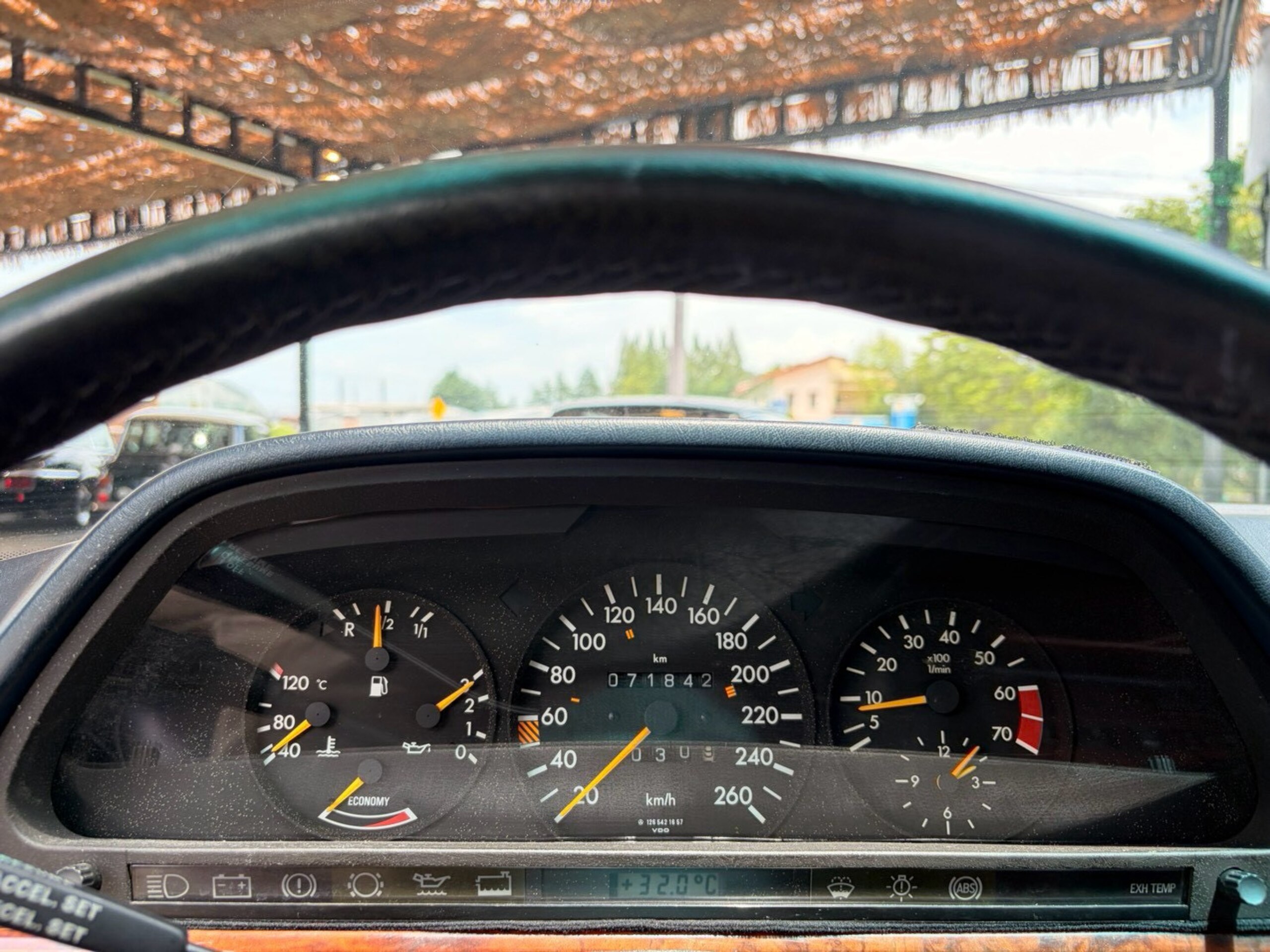 1986 Mercedes Benz 560SEC — Photo 23 / 36