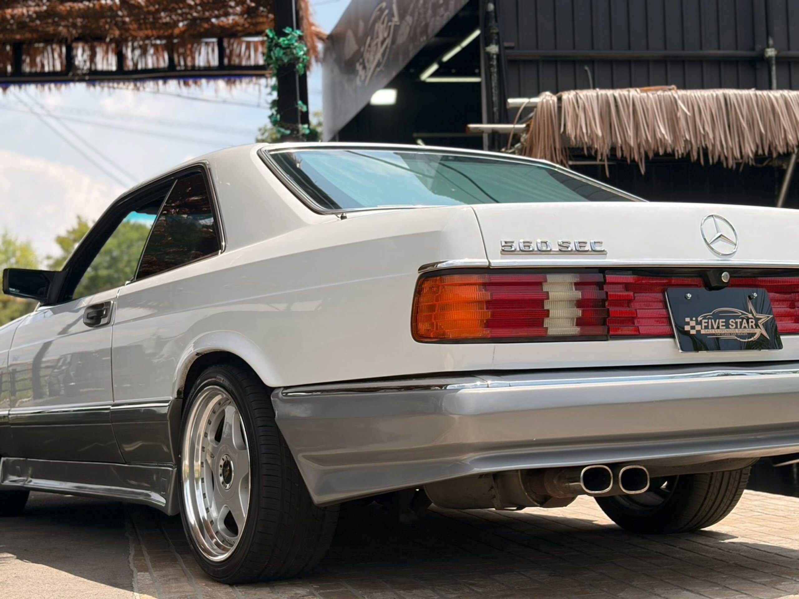1986 Mercedes Benz 560SEC — Photo 29 / 36