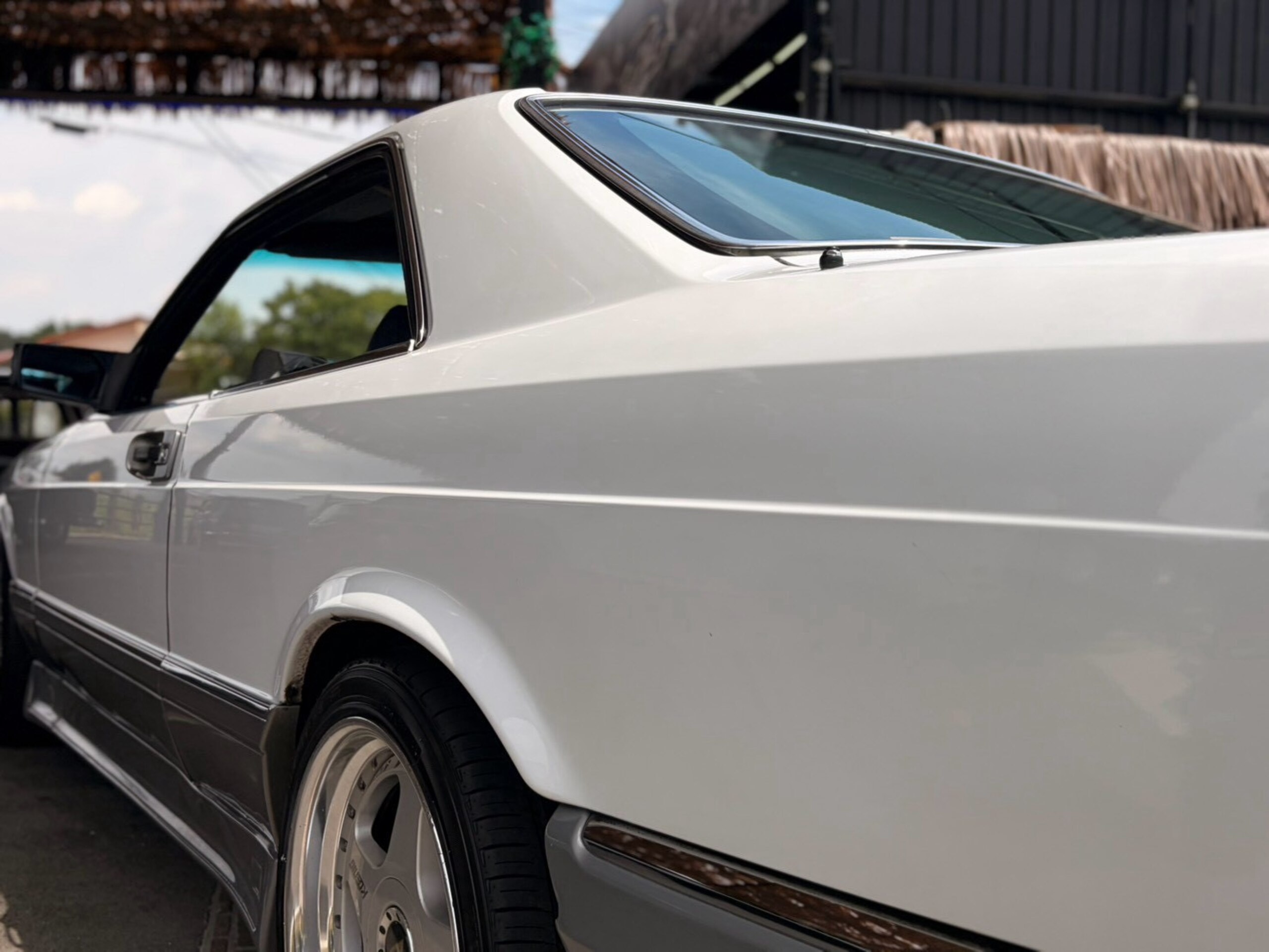 1986 Mercedes Benz 560SEC — Photo 33 / 36