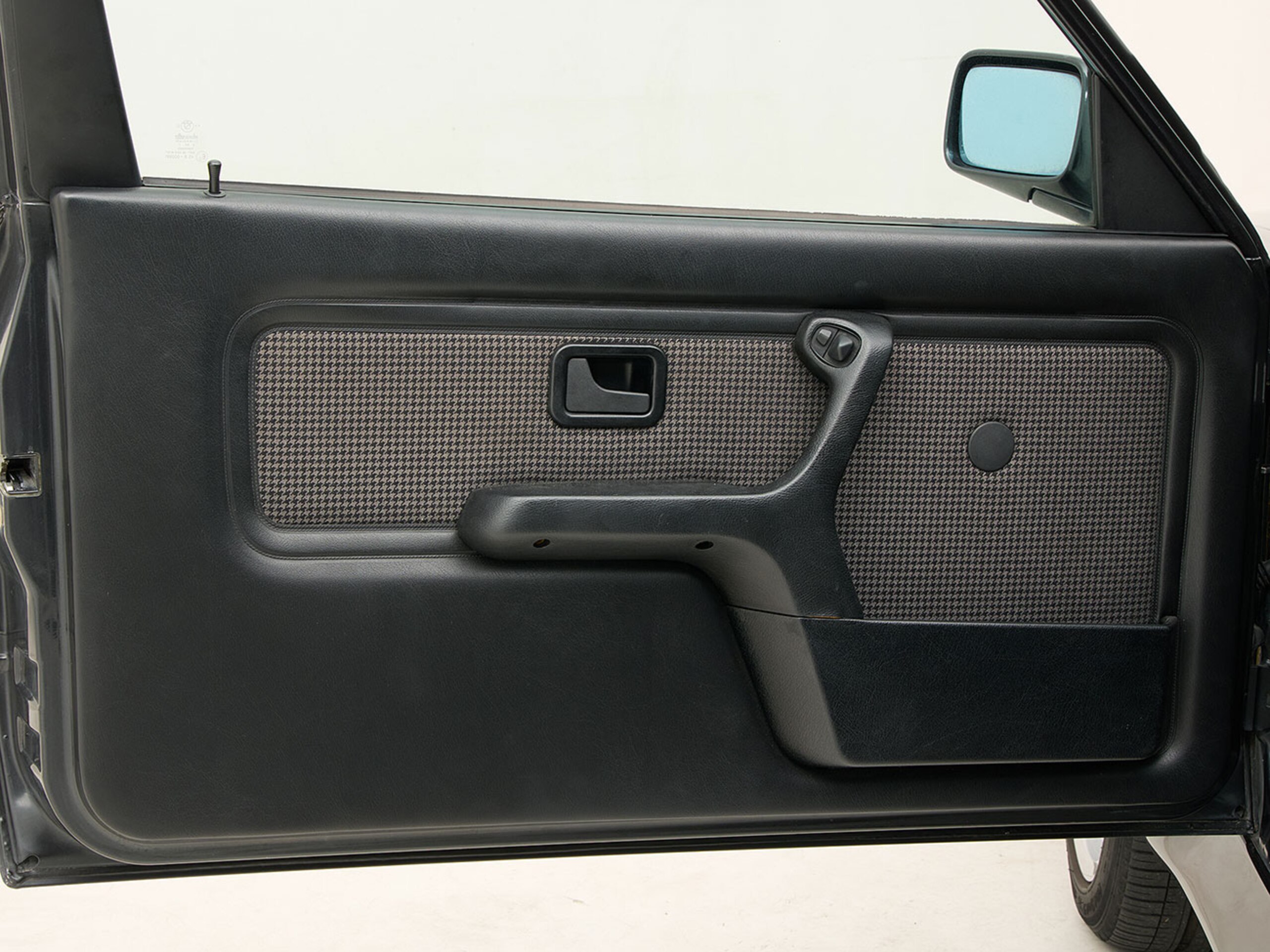 1987 BMW M3 Coupe — Photo 14 / 23
