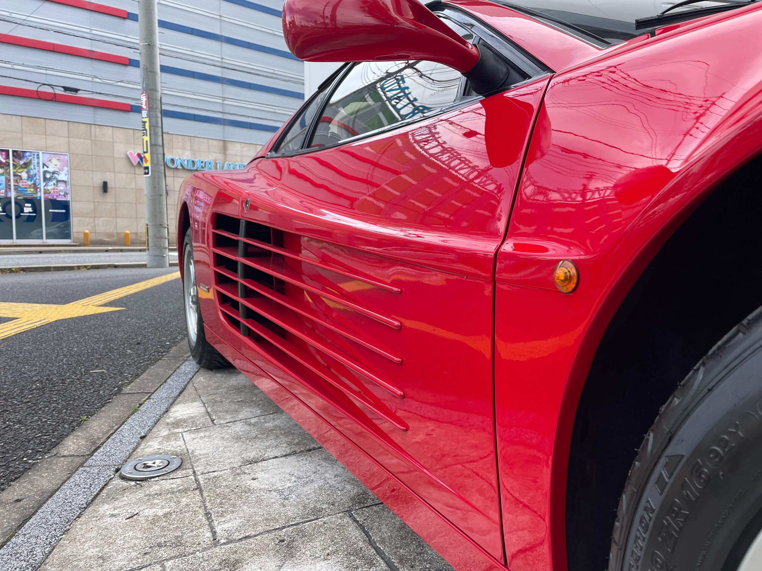 1988 Ferrari Testarossa — Photo 12 / 33