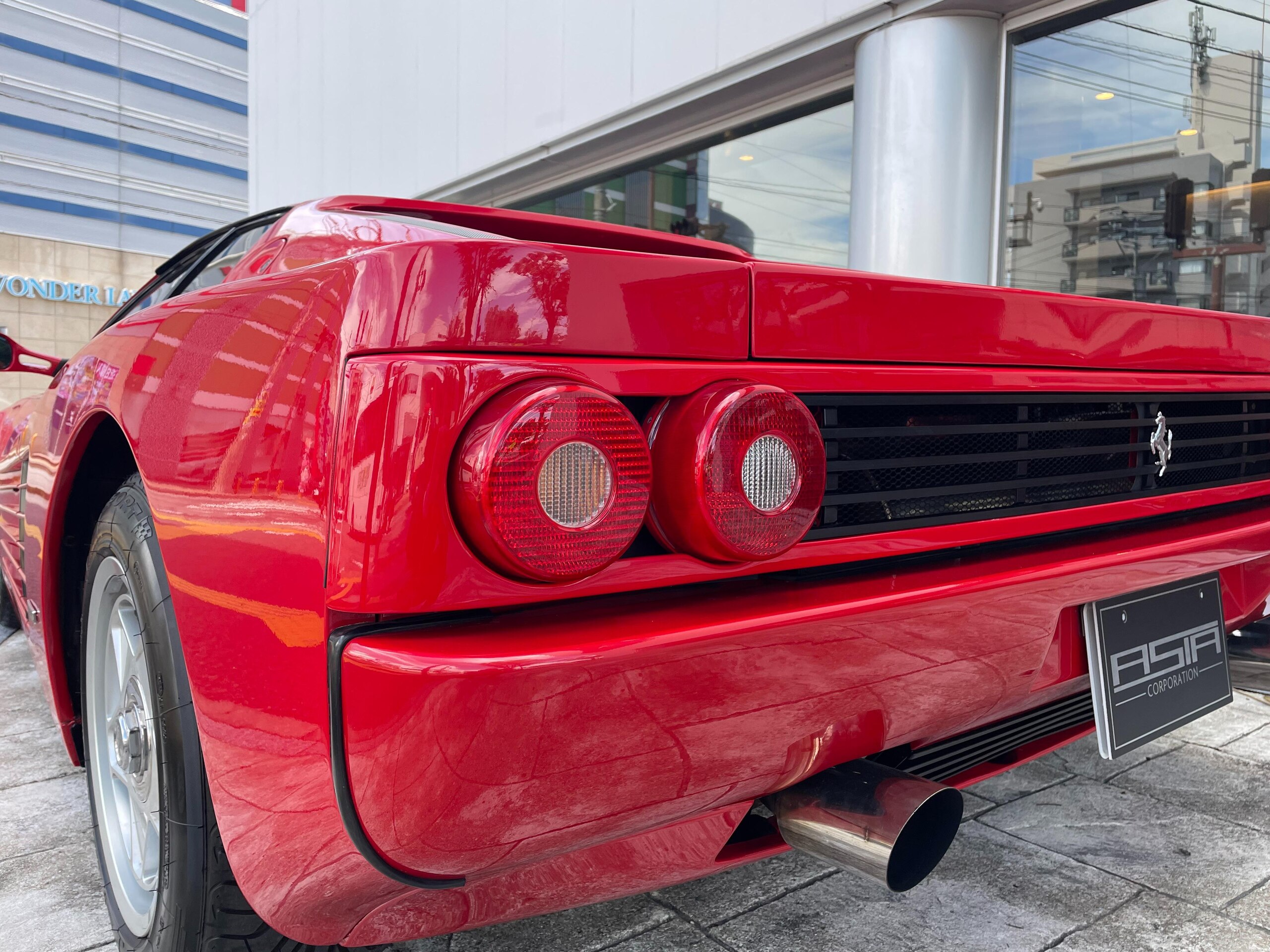 1988 Ferrari Testarossa — Photo 13 / 33
