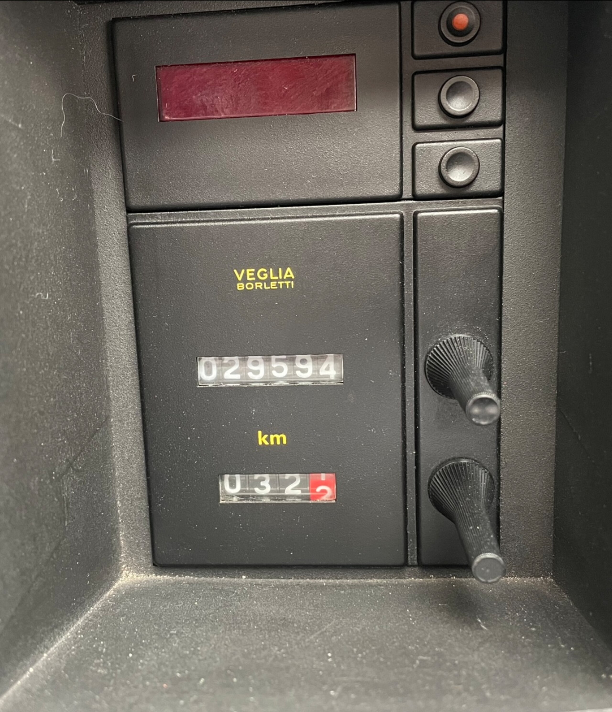 1988 Ferrari Testarossa — Photo 24 / 33