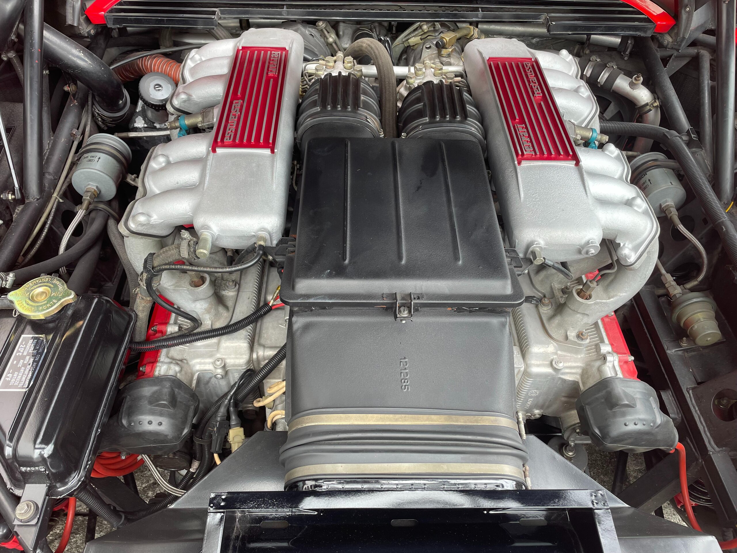 1988 Ferrari Testarossa — Photo 30 / 33