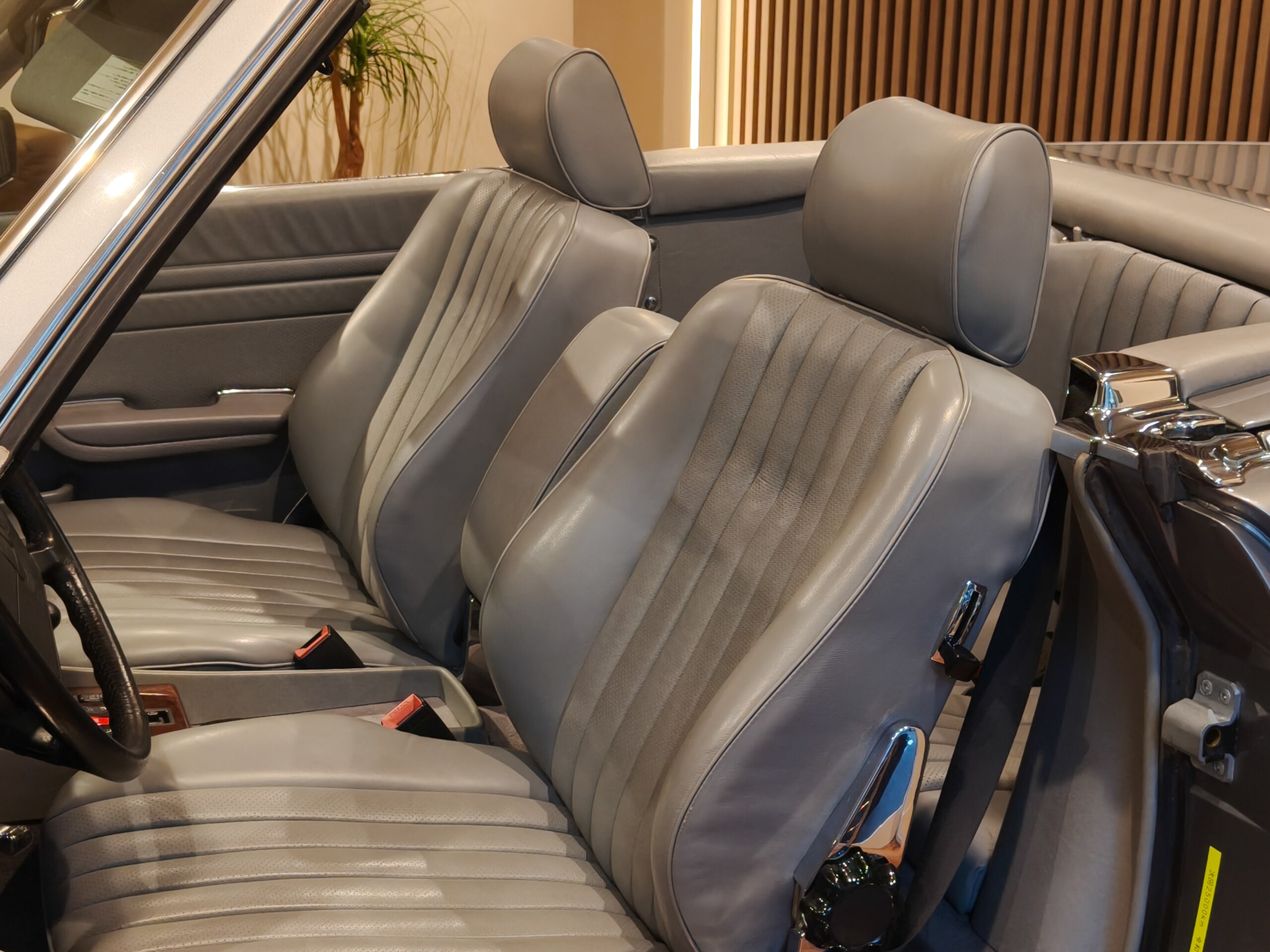 1989 Mercedes Benz 500SL — Photo 7 / 29