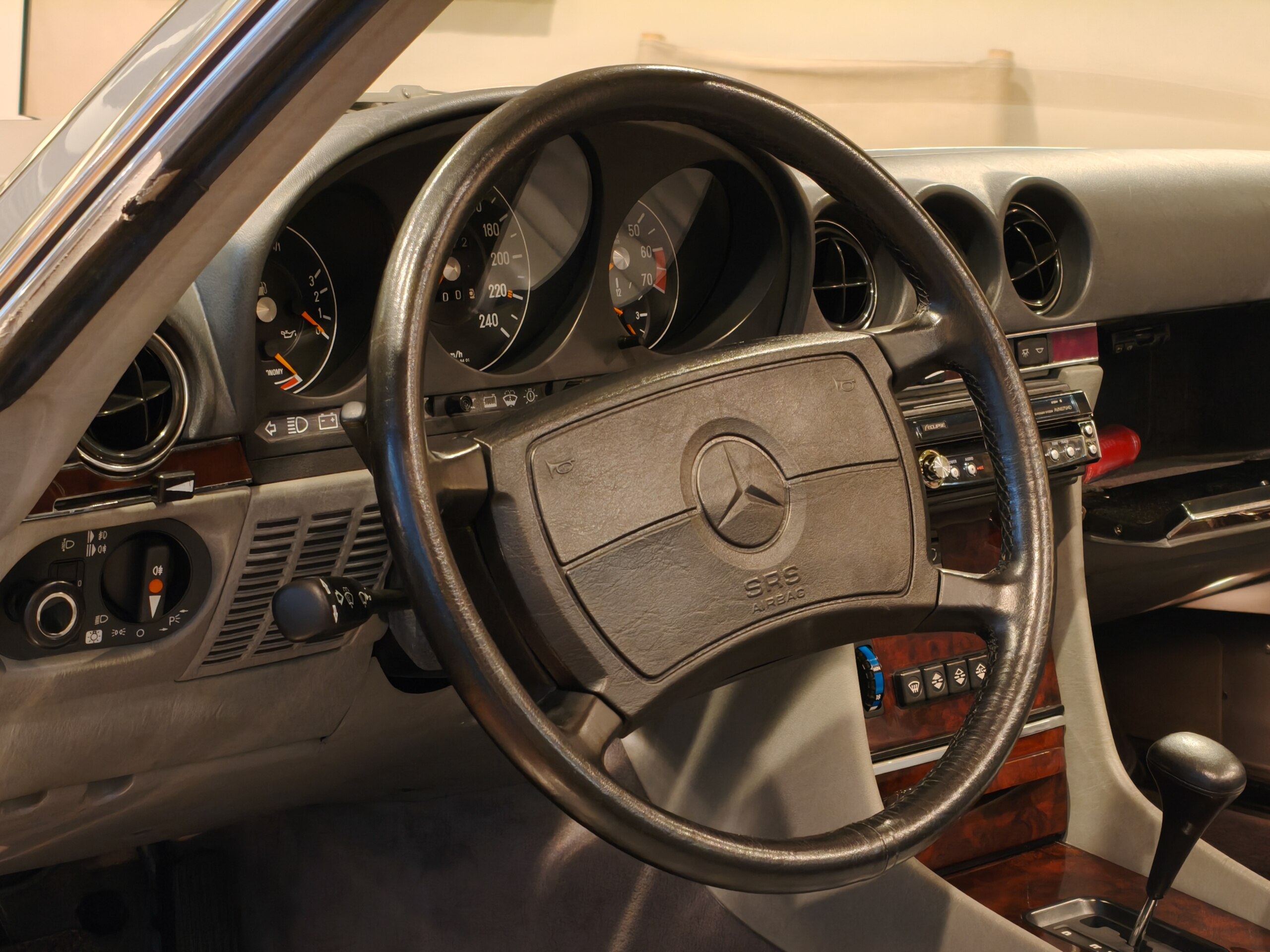 1989 Mercedes Benz 500SL — Photo 12 / 29