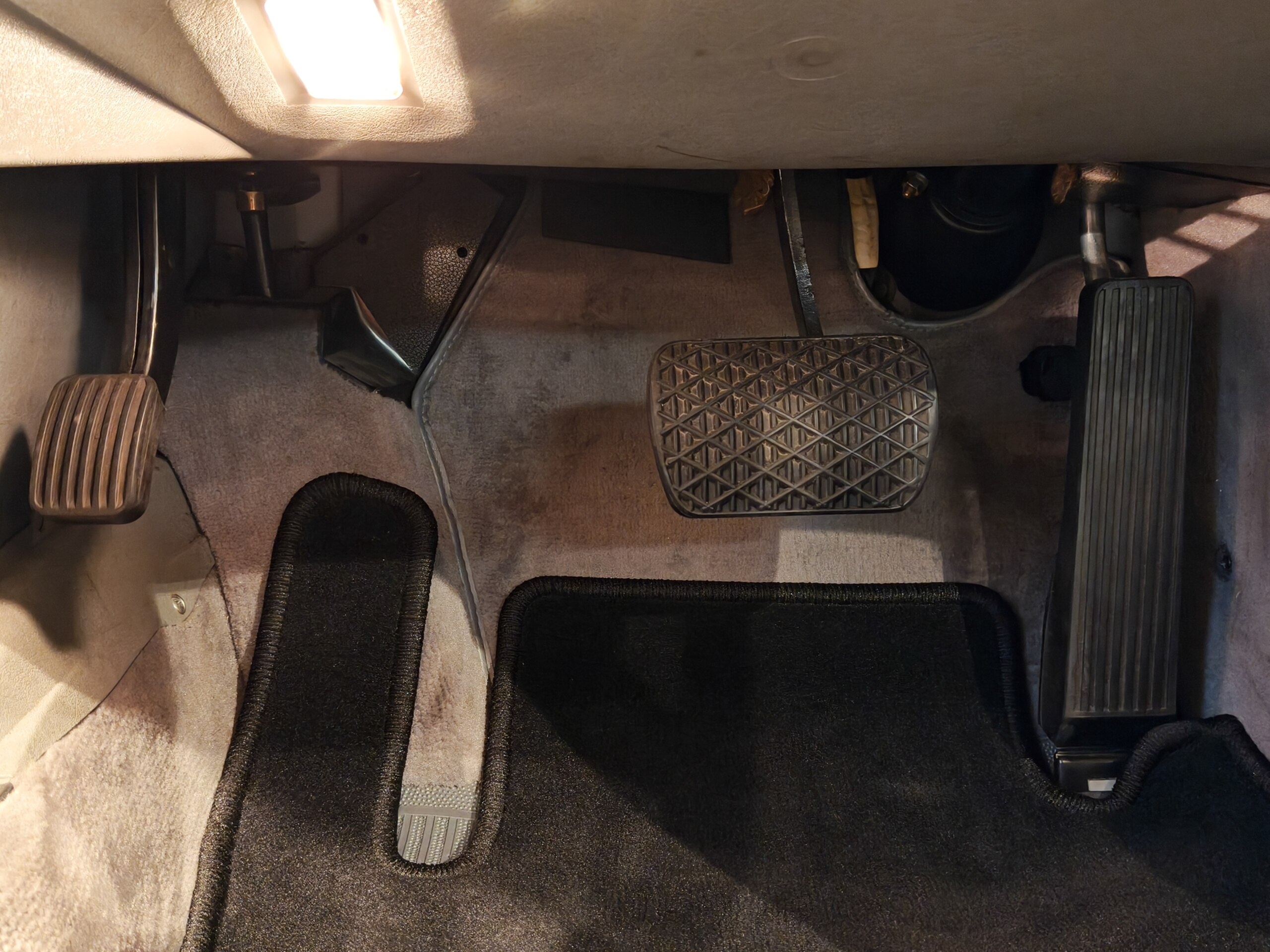 1989 Mercedes Benz 500SL — Photo 15 / 29