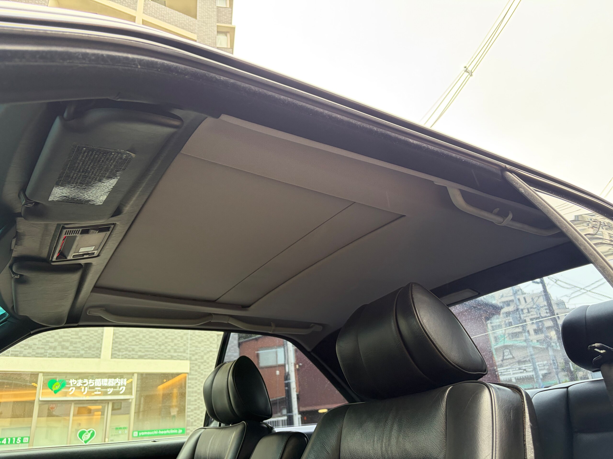 1989 Mercedes Benz 560SEC — Photo 20 / 39