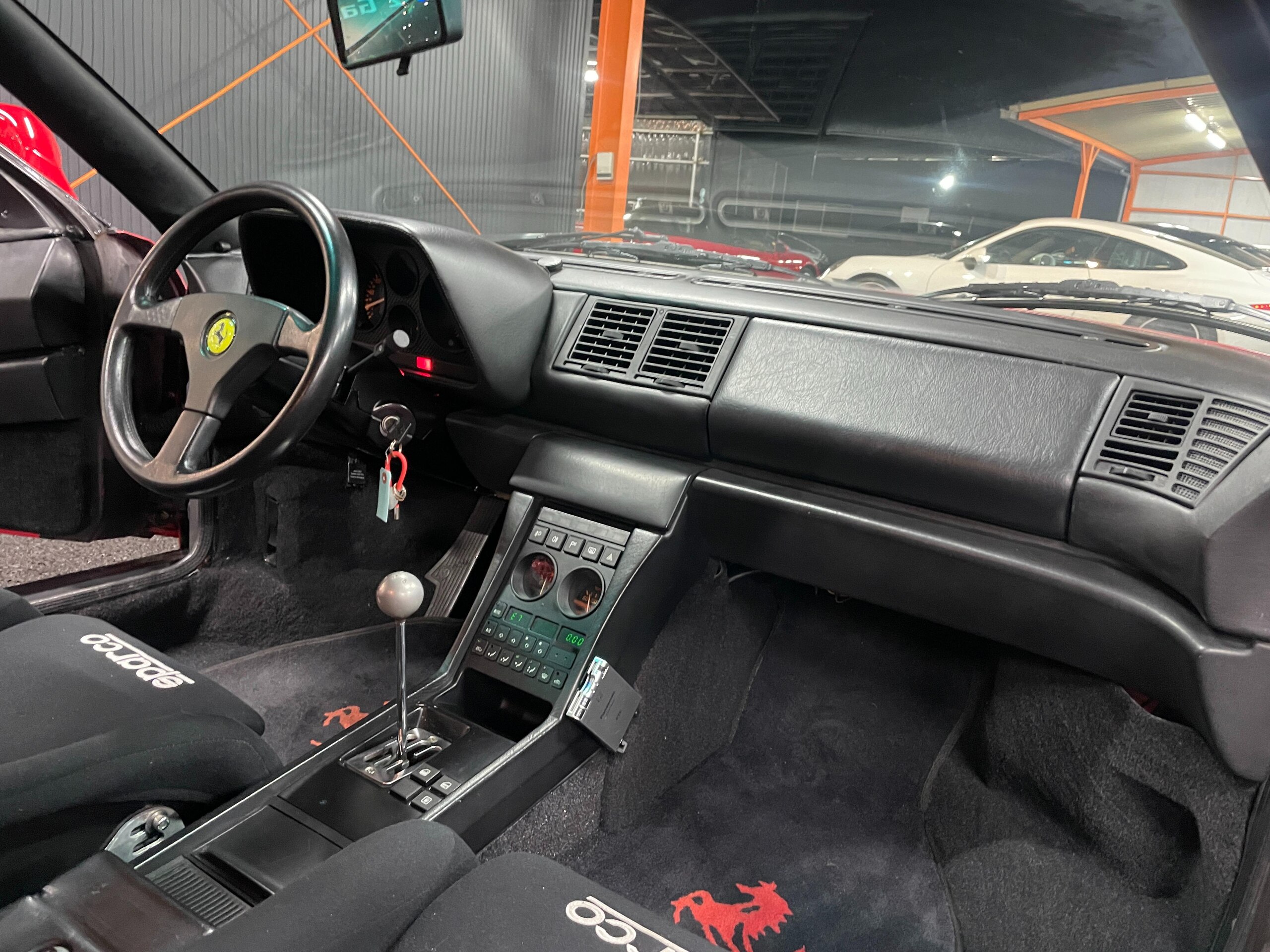 1990 Ferrari 348 TB — Photo 32 / 52