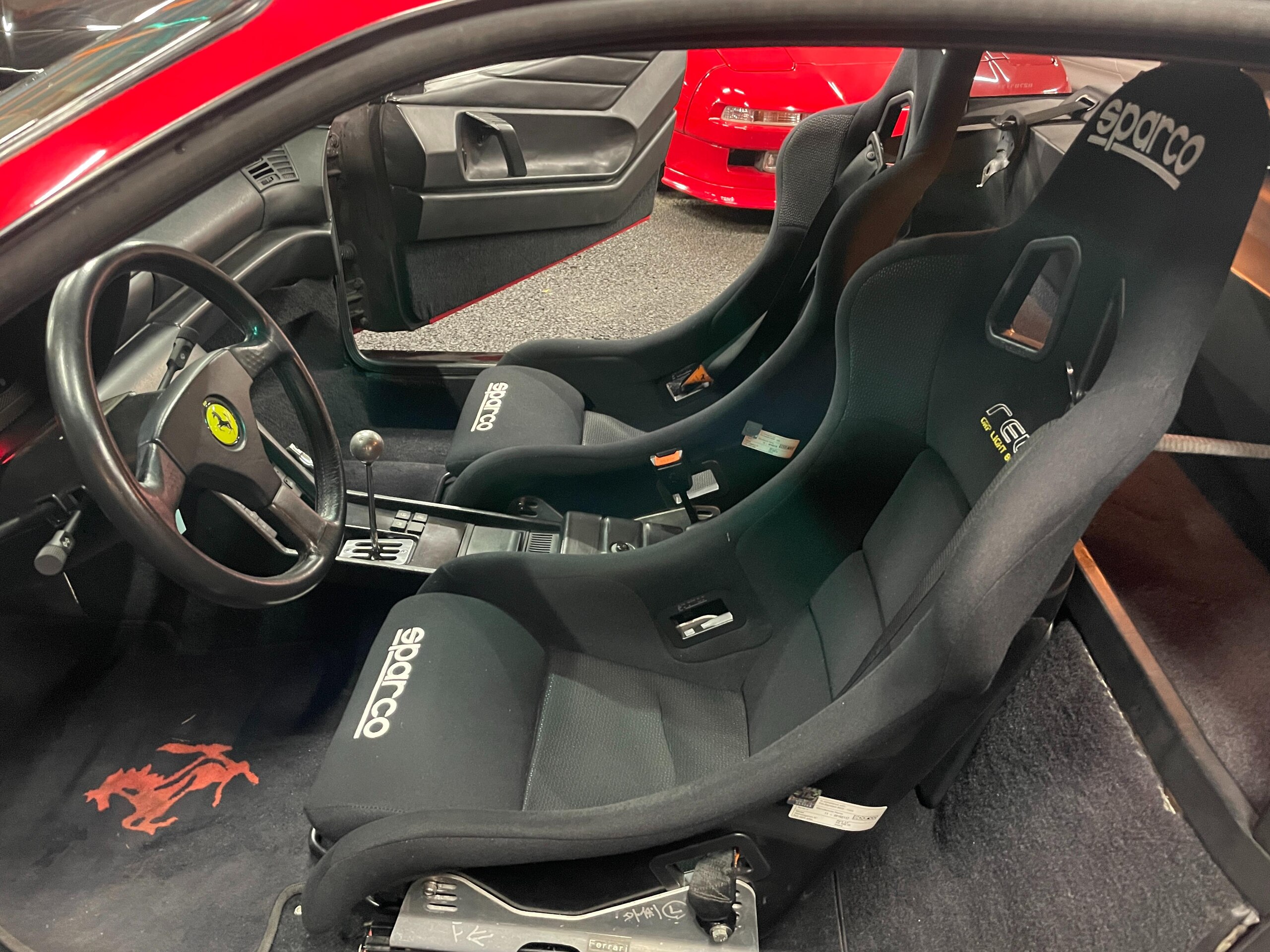 1990 Ferrari 348 TB — Photo 33 / 52