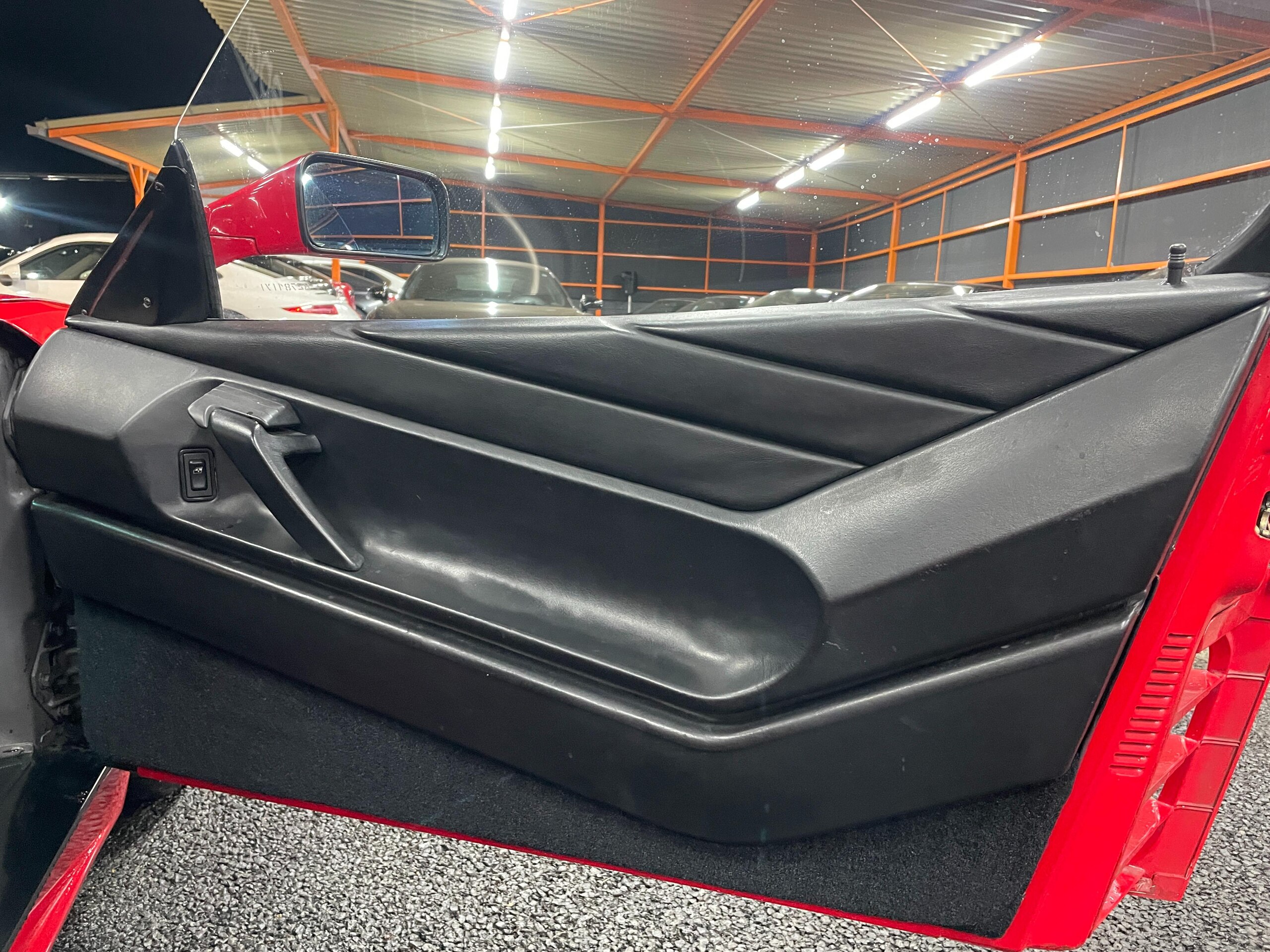 1990 Ferrari 348 TB — Photo 37 / 52