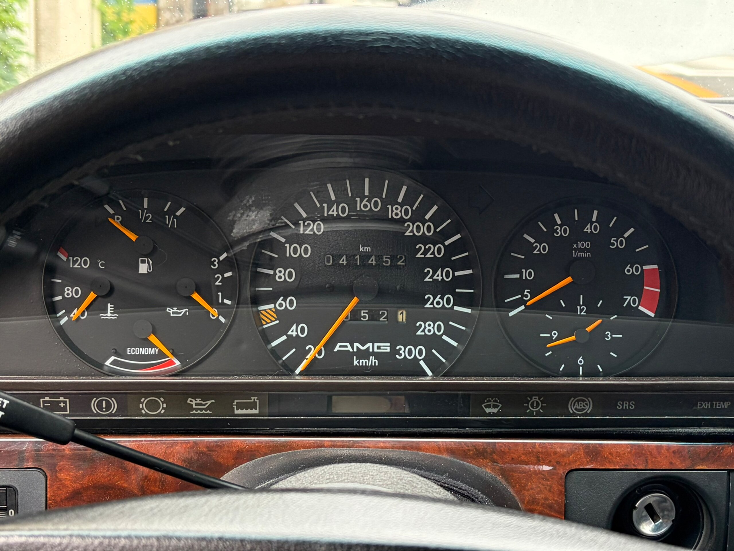 1990 Mercedes Benz 560SEC — Photo 15 / 39