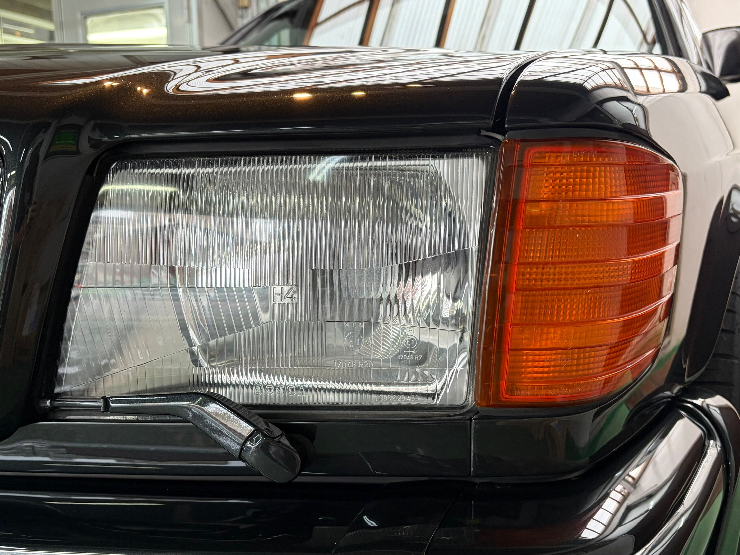 1990 Mercedes Benz 560SEC — Photo 27 / 39