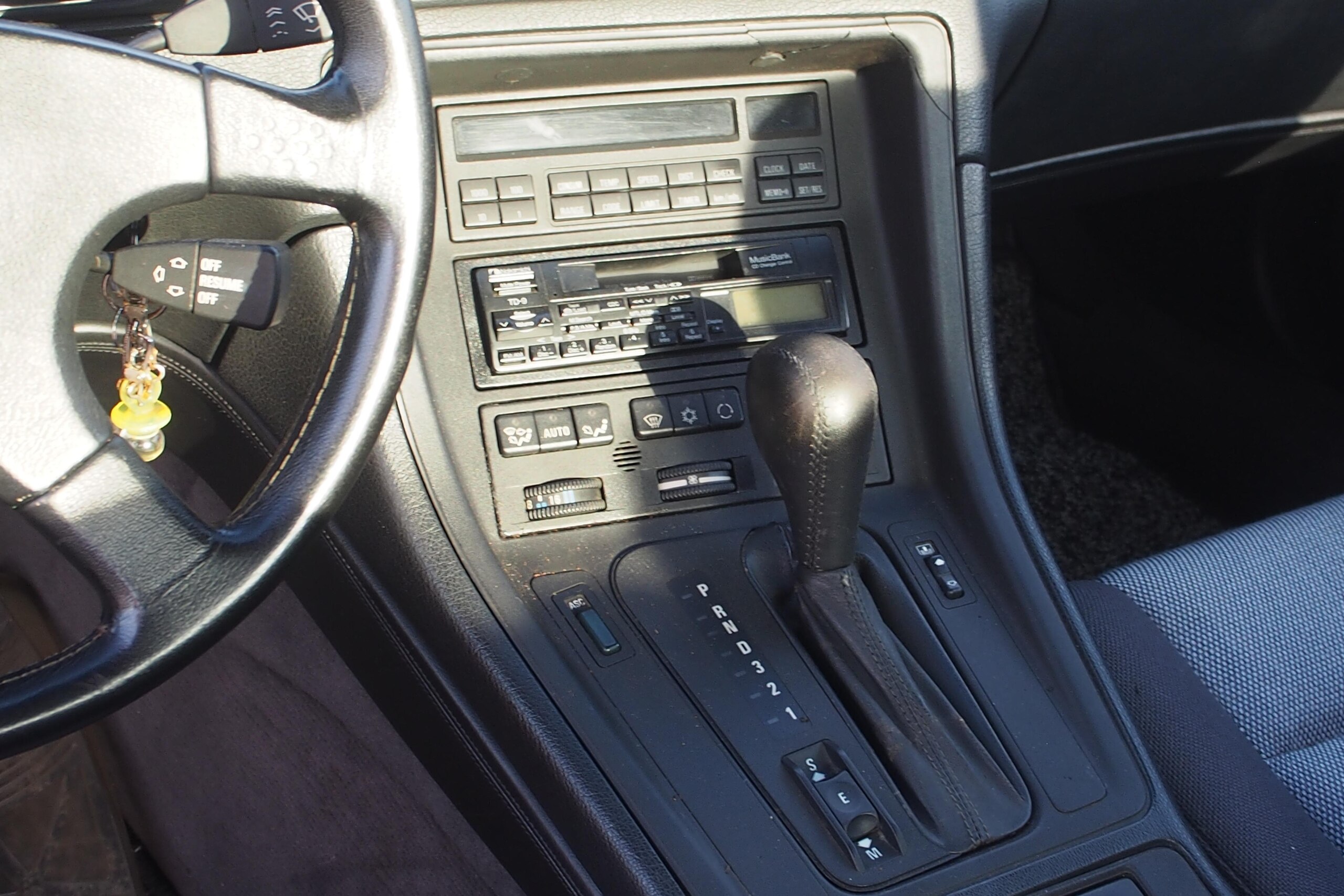 1991 BMW 850i — Photo 9 / 25