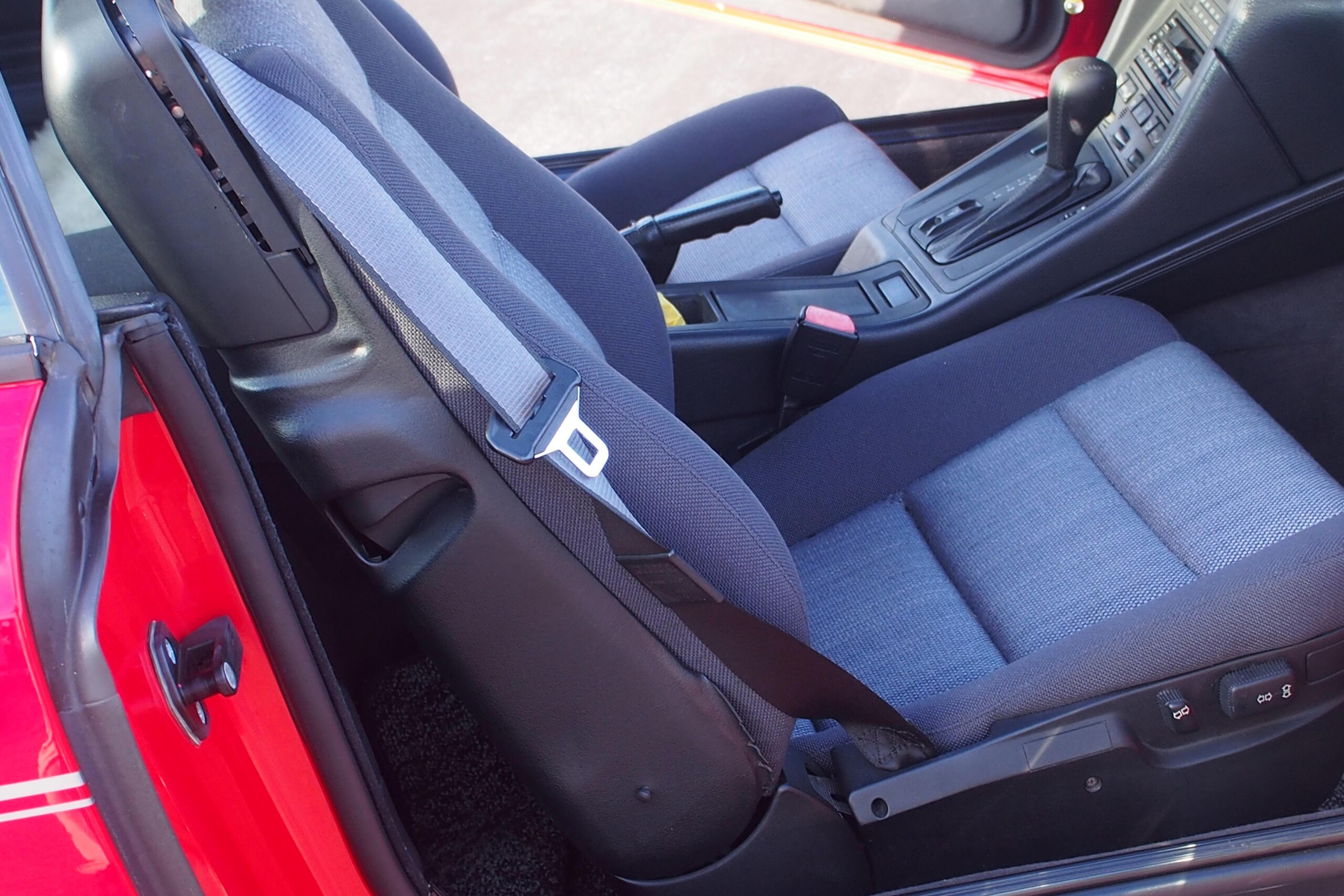 1991 BMW 850i — Photo 10 / 25