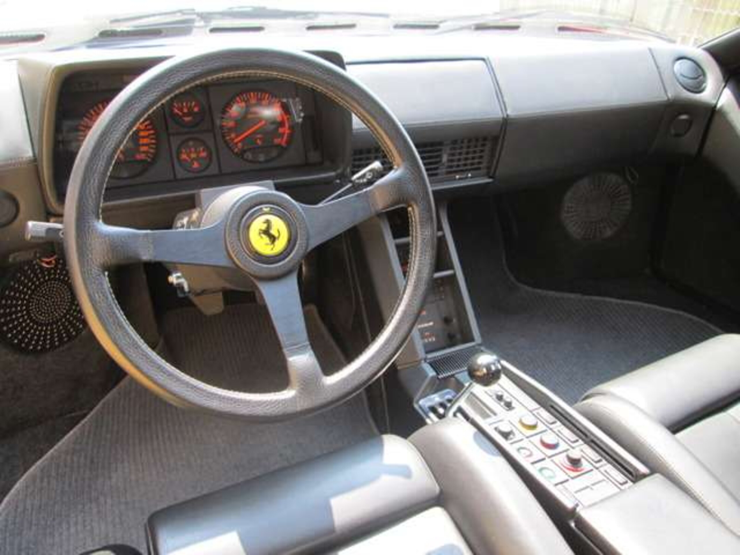 1991 Ferrari Testarossa — Photo 8 / 17