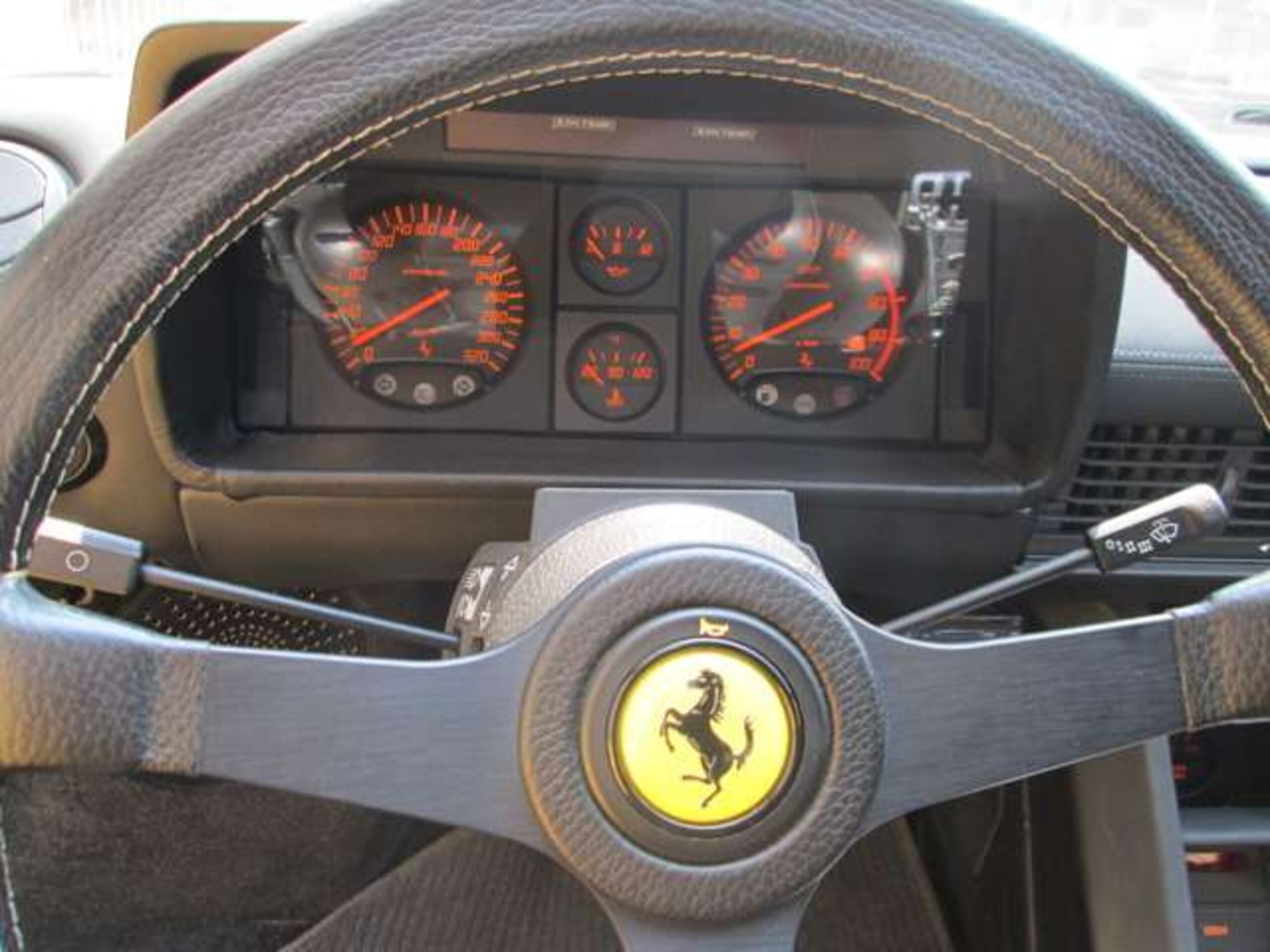 1991 Ferrari Testarossa — Photo 11 / 17