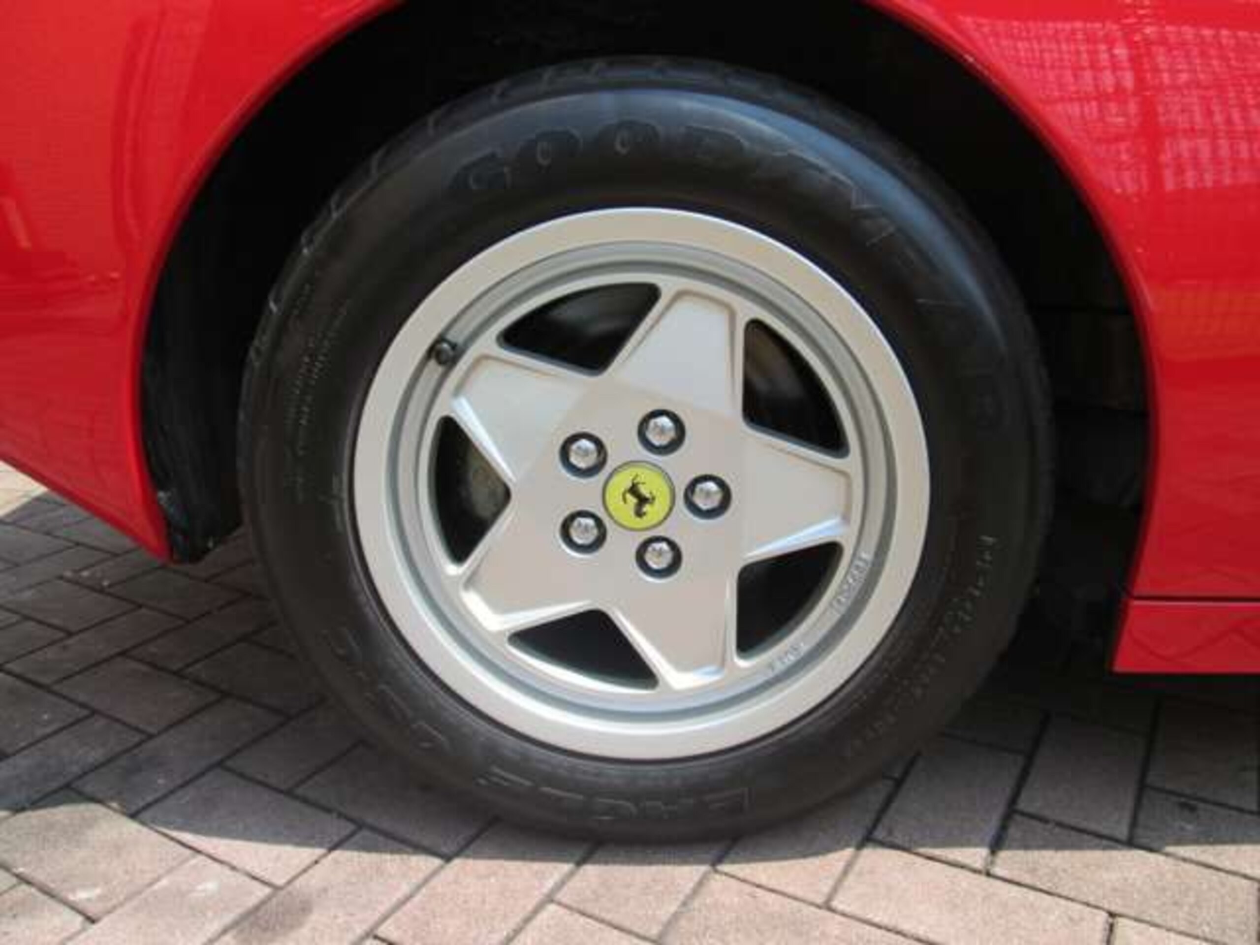 1991 Ferrari Testarossa — Photo 15 / 17