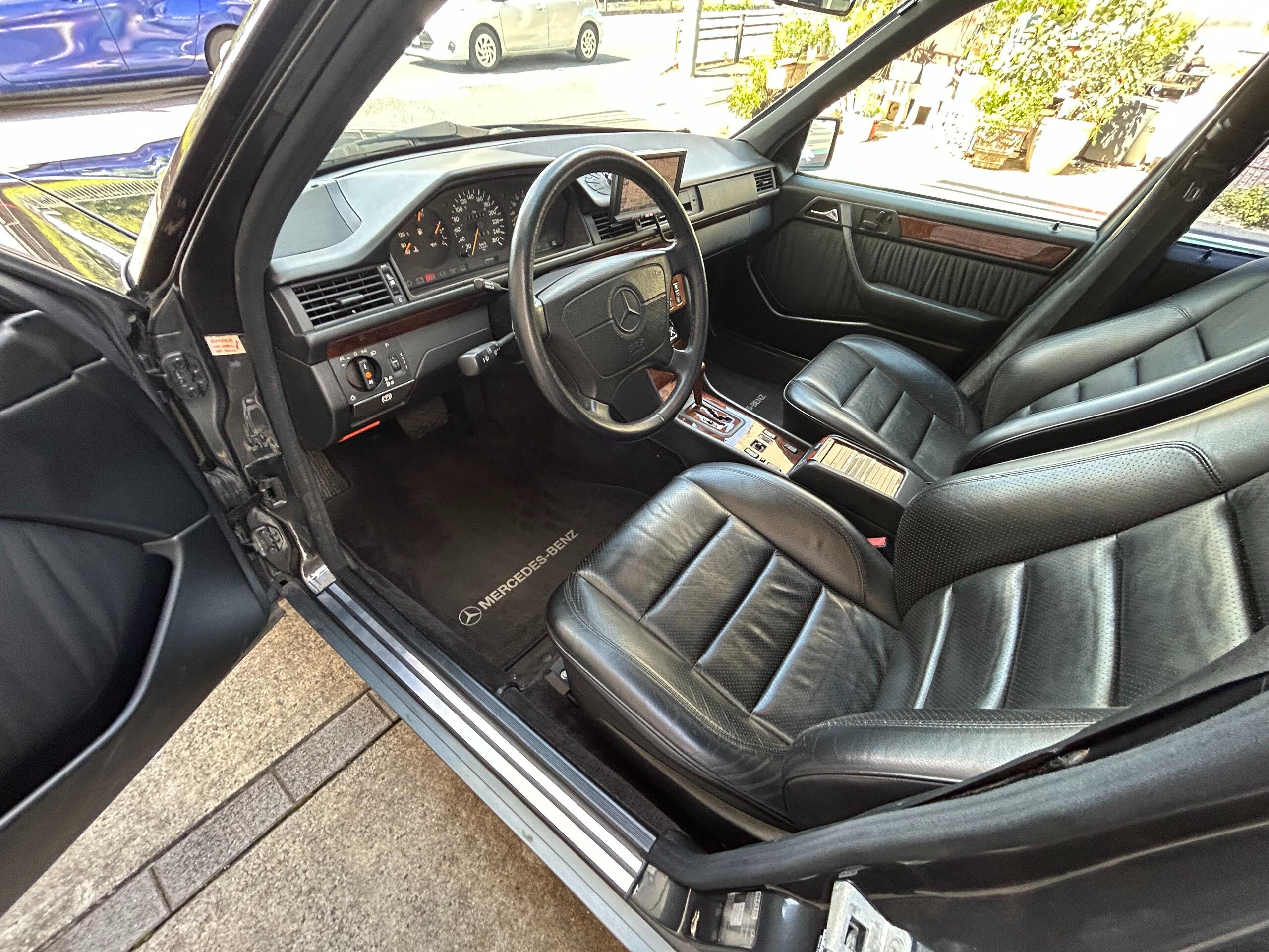 1991 Mercedes Benz 500E — Photo 6 / 27