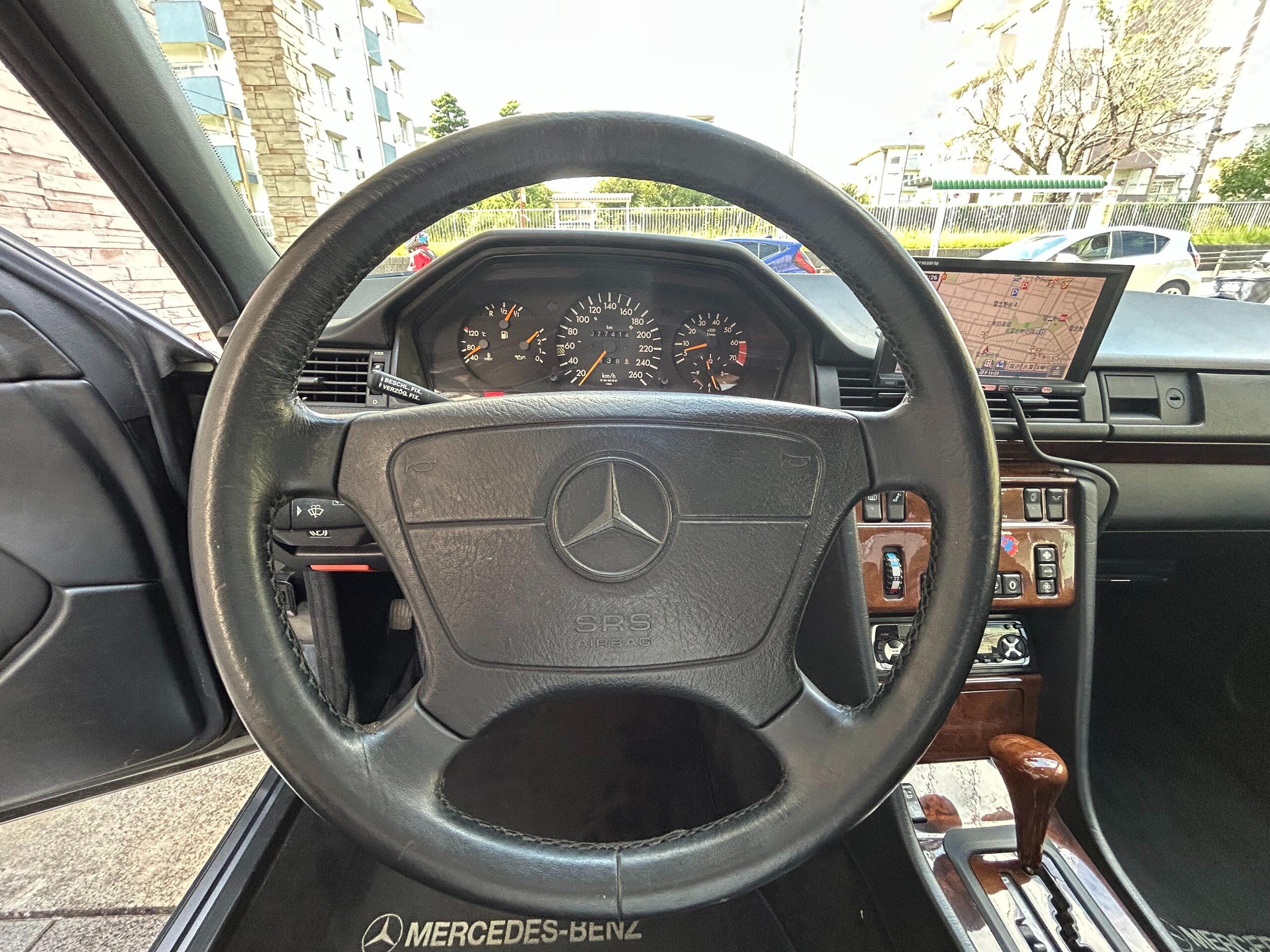 1991 Mercedes Benz 500E — Photo 7 / 27