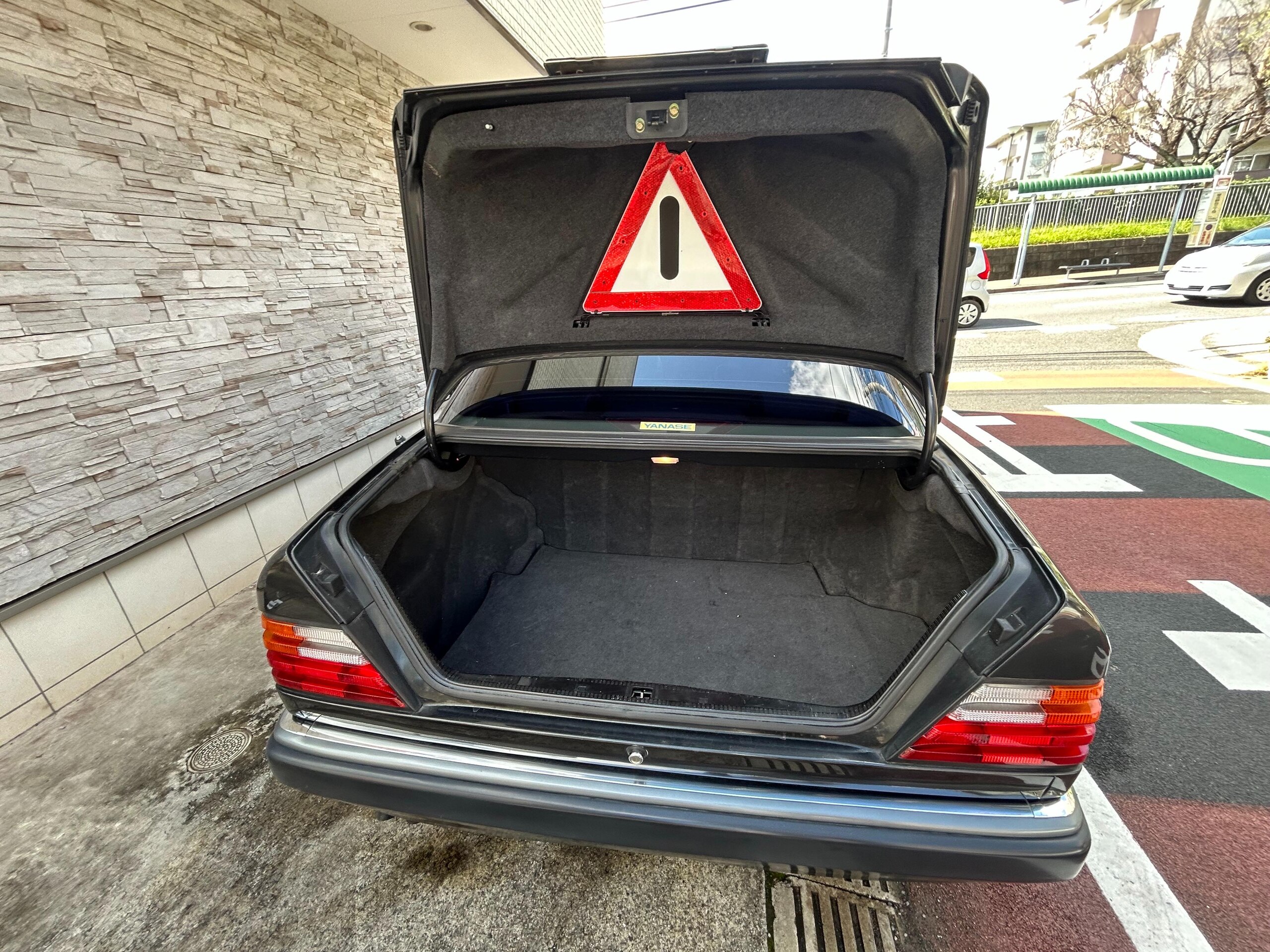 1991 Mercedes Benz 500E — Photo 18 / 27