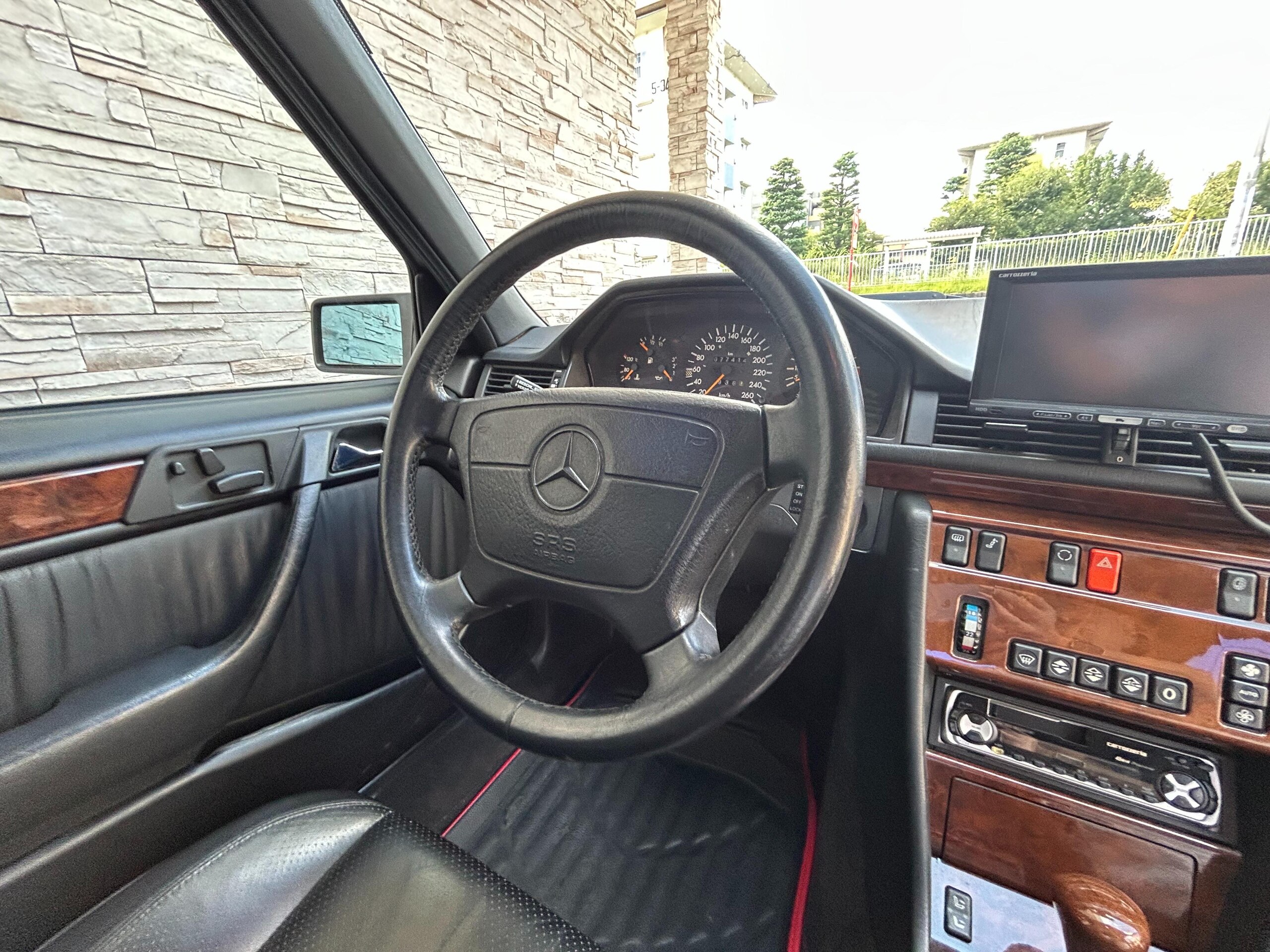 1991 Mercedes Benz 500E — Photo 20 / 27