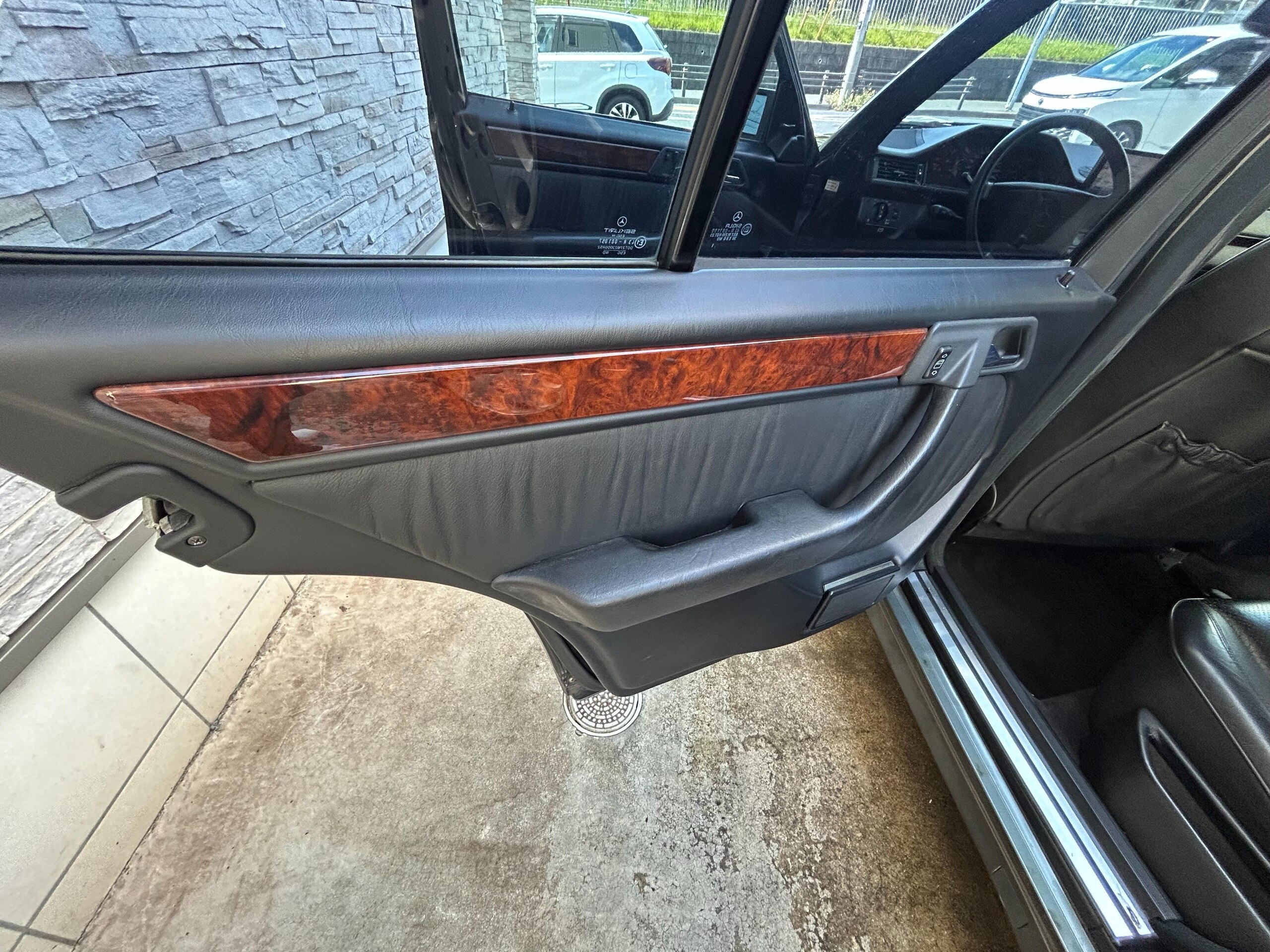 1991 Mercedes Benz 500E — Photo 25 / 27