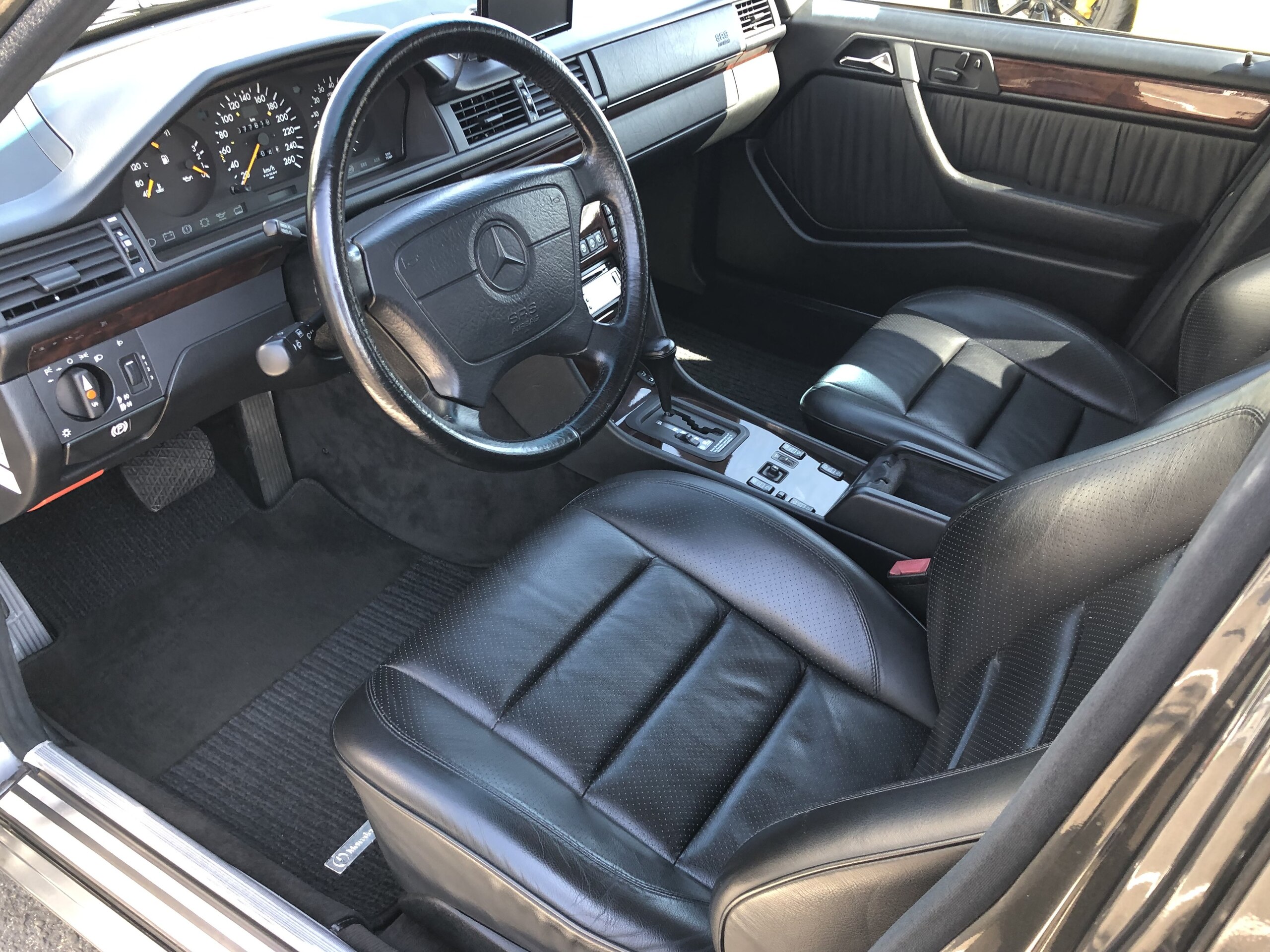 1991 Mercedes Benz 500E — Photo 8 / 60