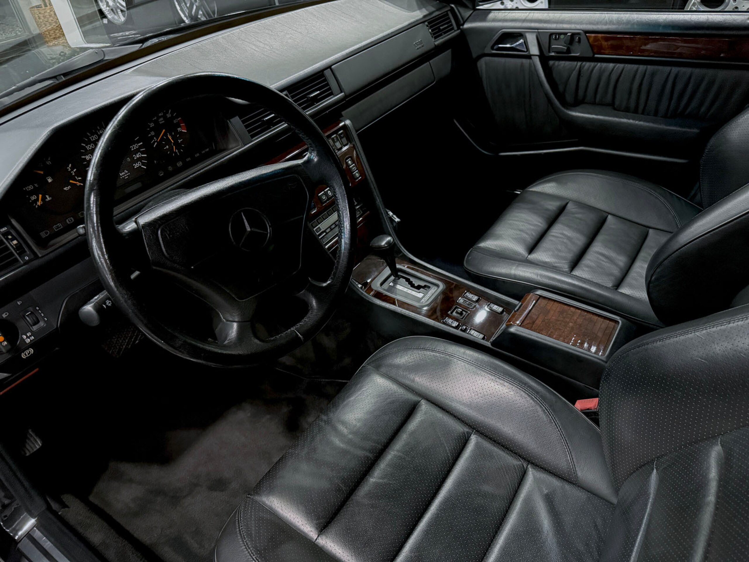1992 Mercedes Benz 500E — Photo 6 / 15