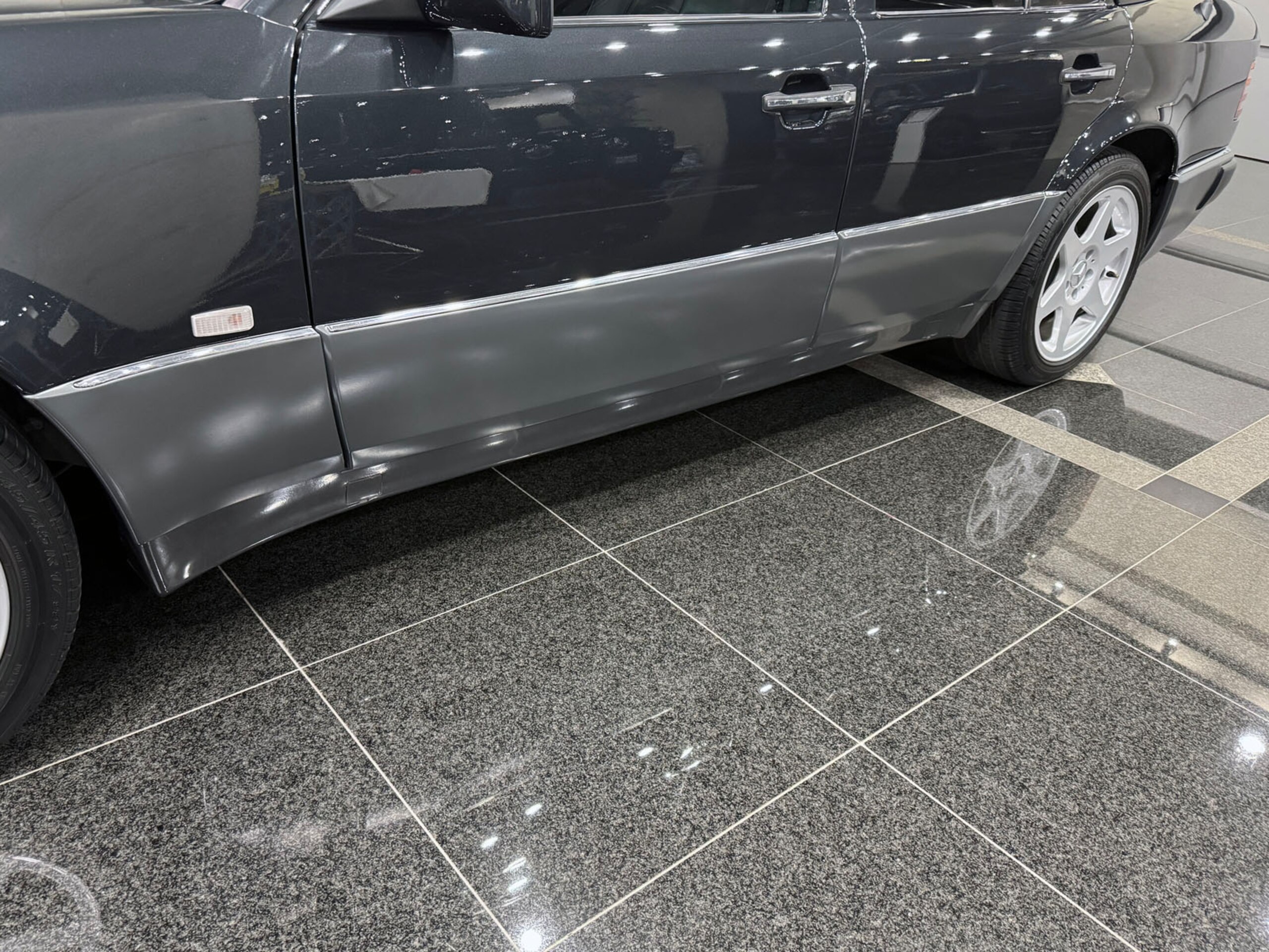 1992 Mercedes Benz 500E — Photo 13 / 15