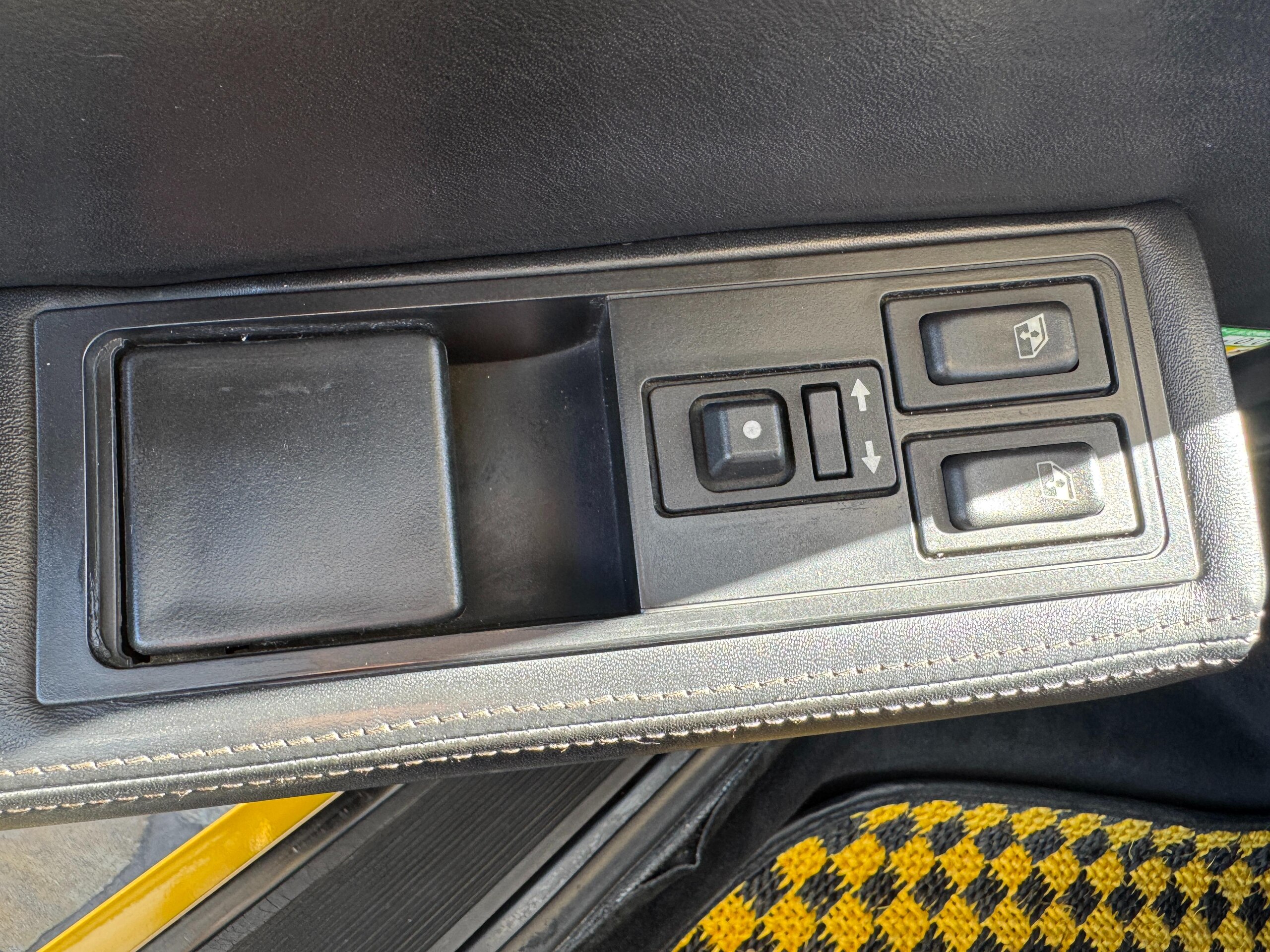 1994 Ferrari 512TR — Photo 16 / 56