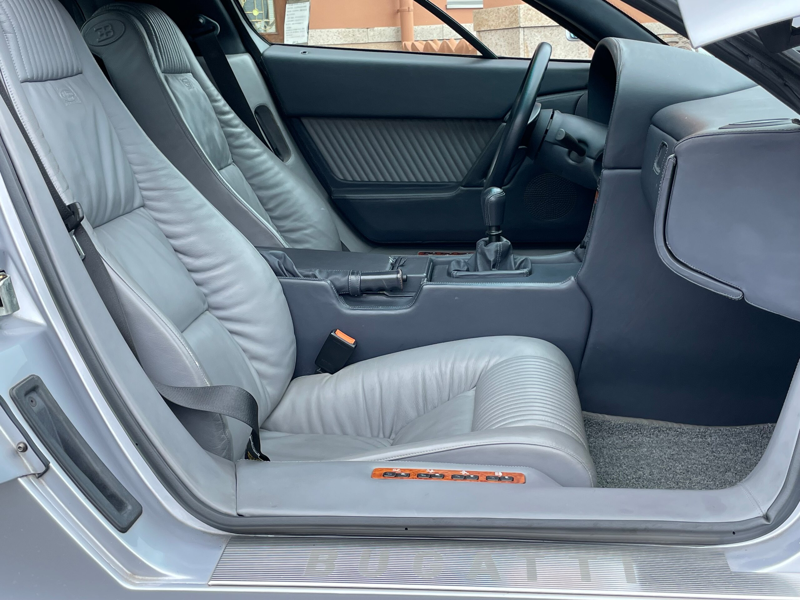 1994 Other Bugatti EB110 — Photo 10 / 13