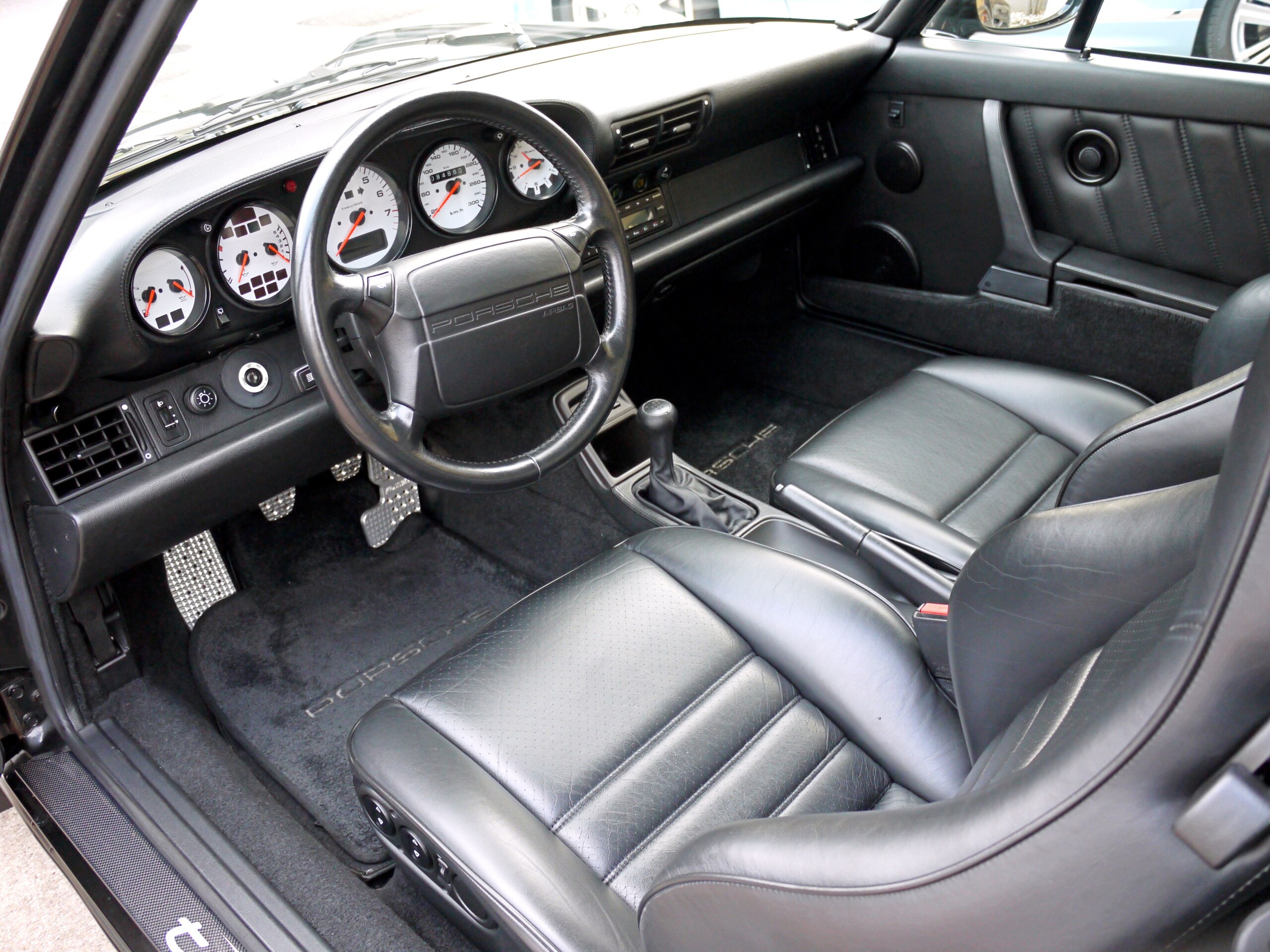 1994 Porsche 911 Turbo — Photo 6 / 19