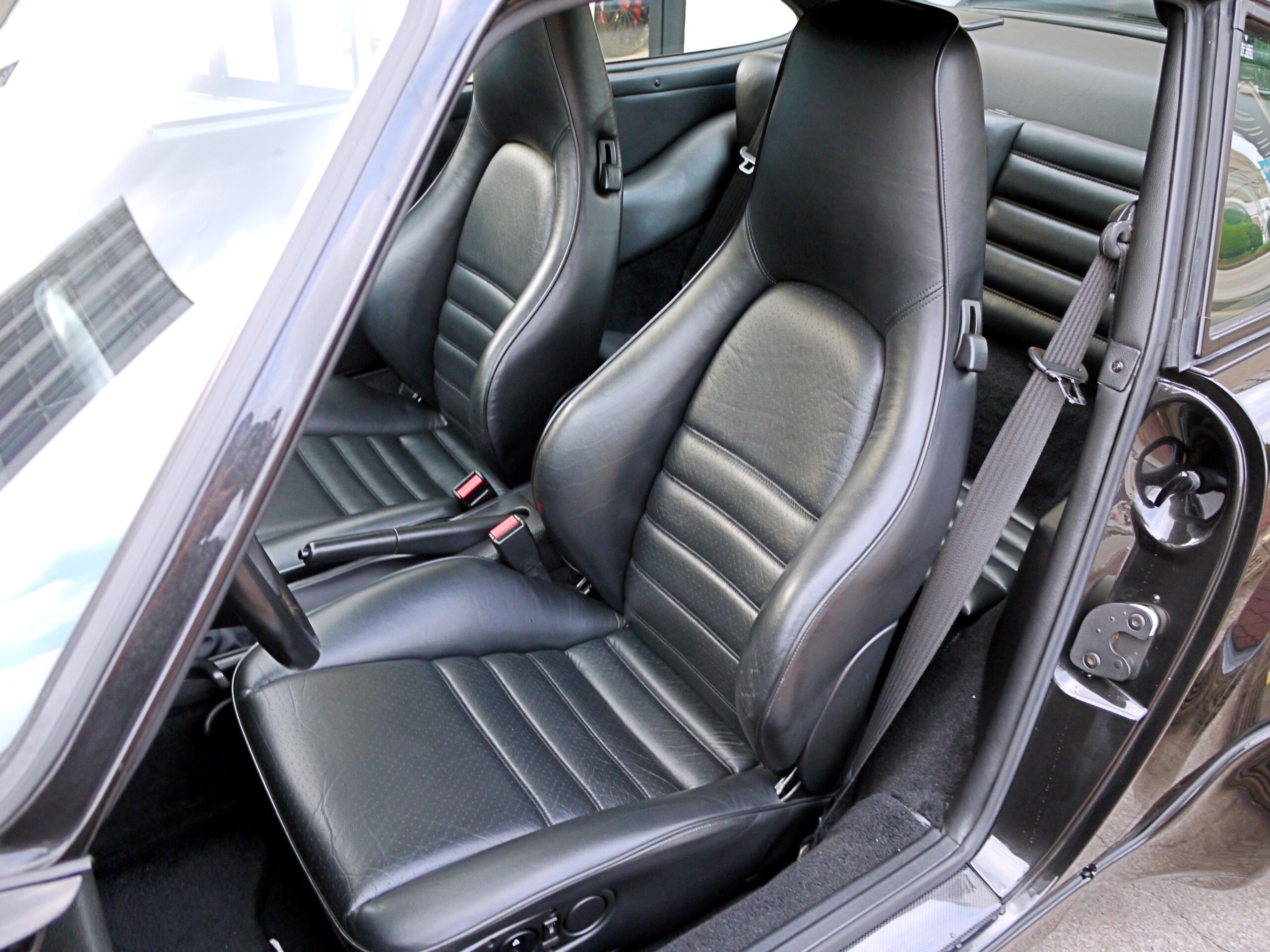 1994 Porsche 911 Turbo — Photo 11 / 19