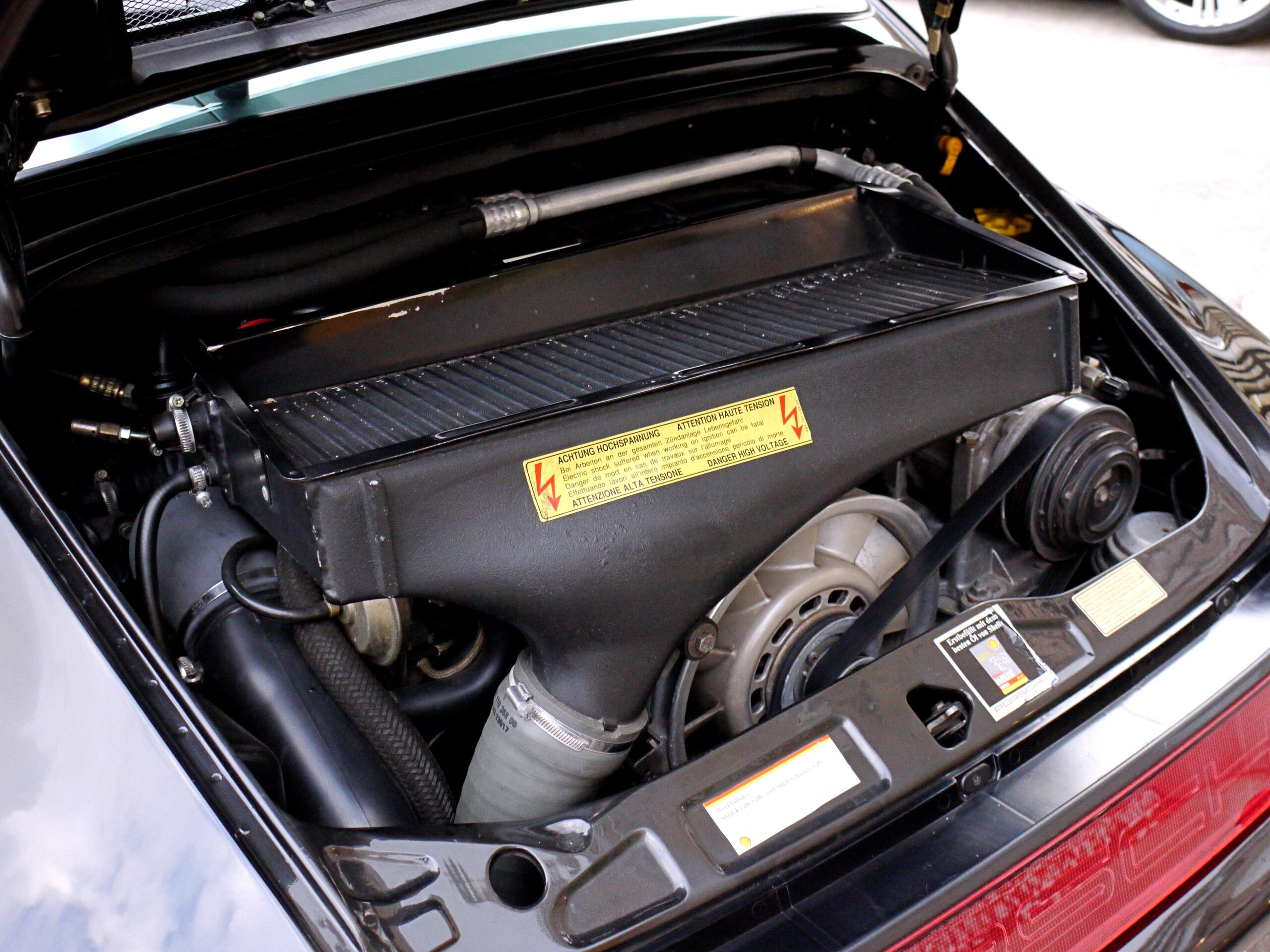1994 Porsche 911 Turbo — Photo 17 / 19