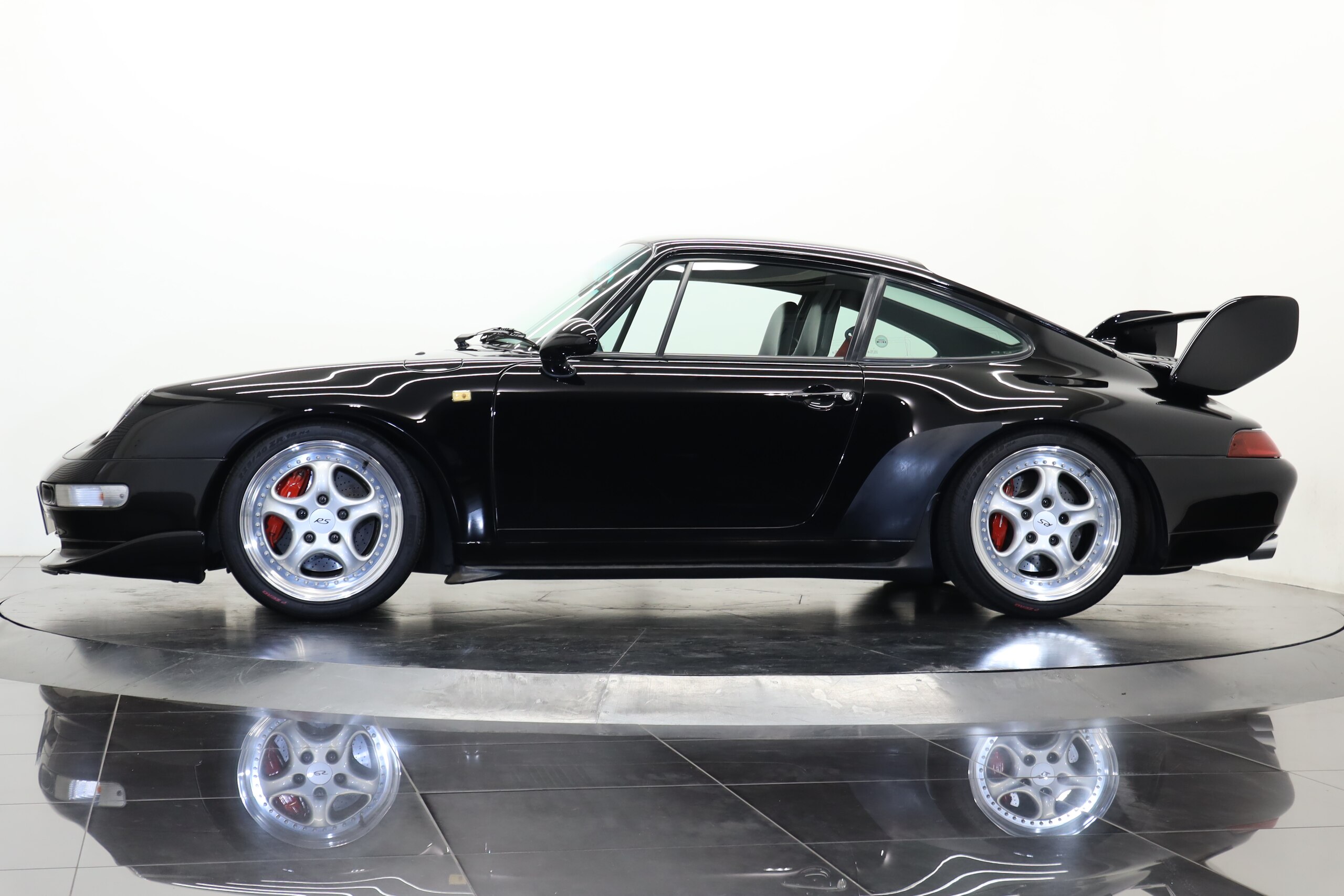 1995 Porsche 911 Carrera RS — Photo 8 / 37