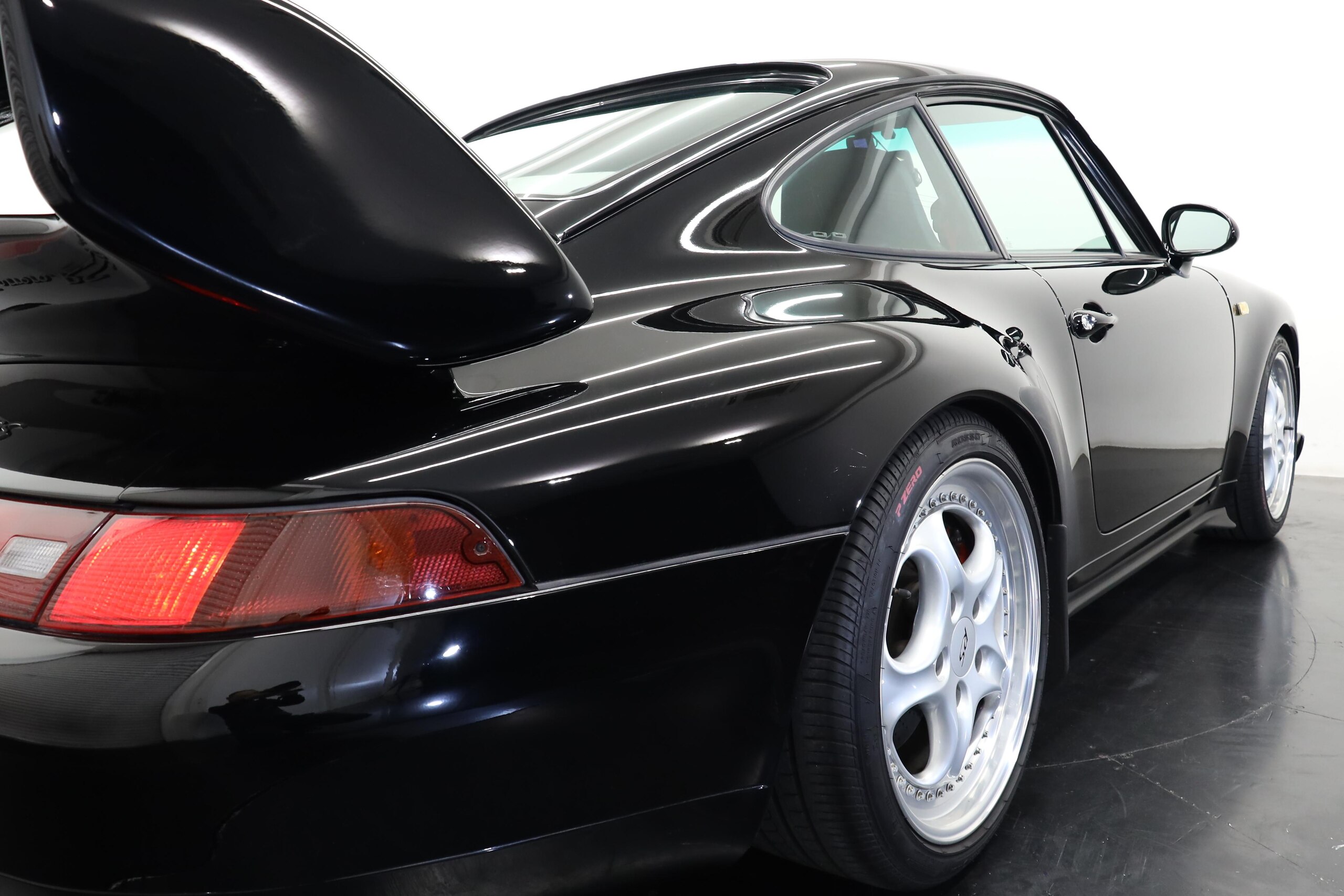 1995 Porsche 911 Carrera RS — Photo 21 / 37