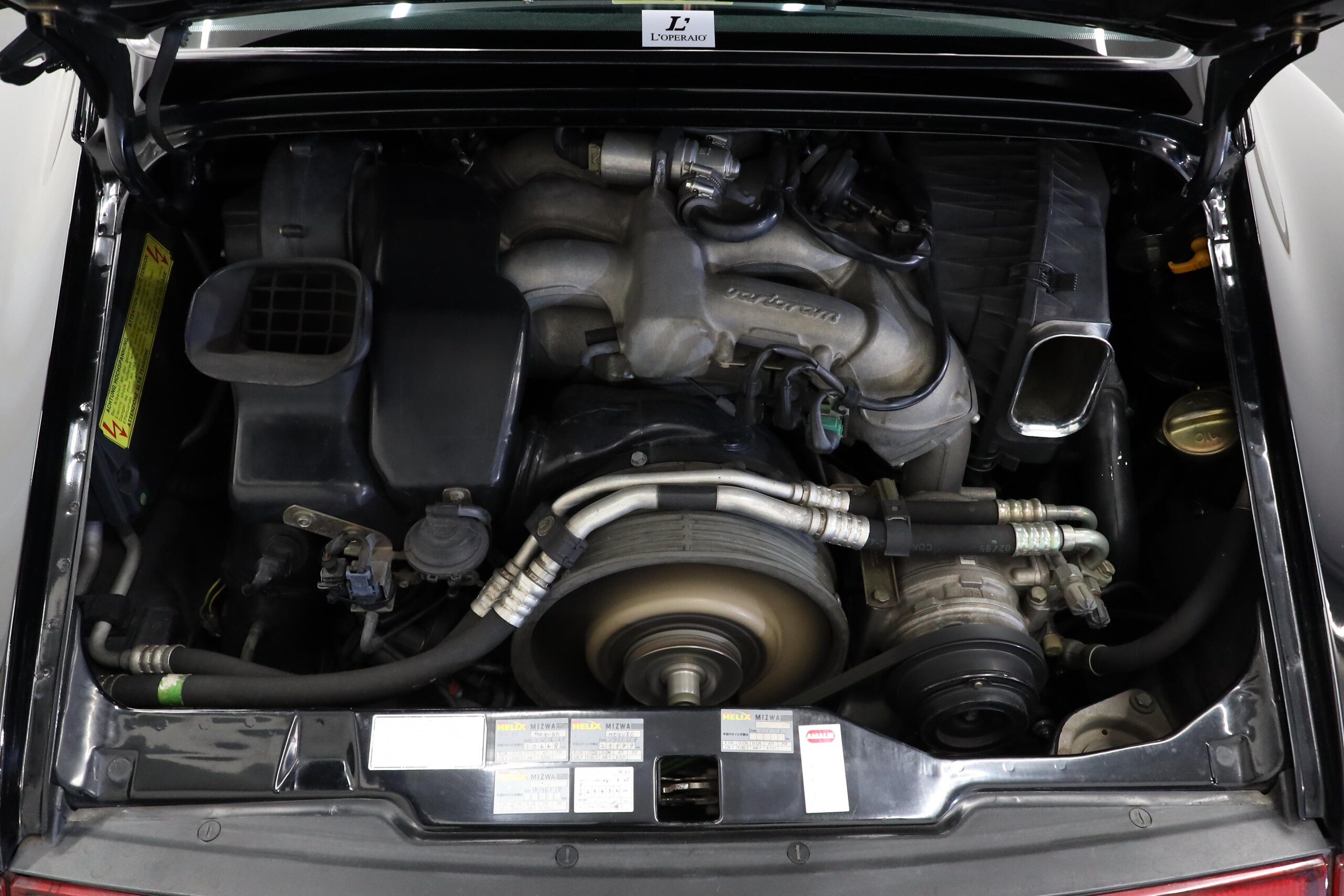 1995 Porsche 911 Carrera RS — Photo 25 / 37
