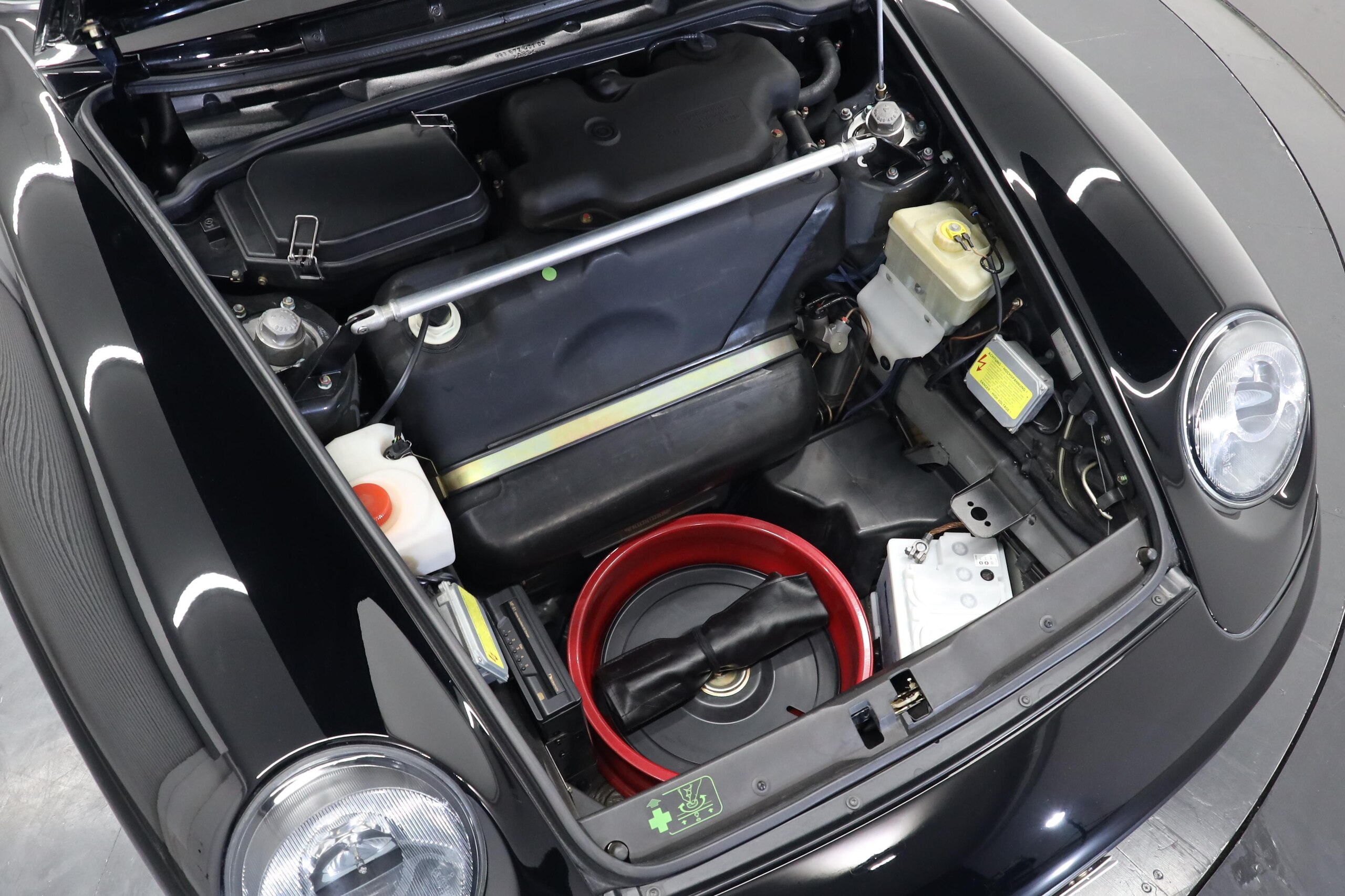 1995 Porsche 911 Carrera RS — Photo 29 / 37