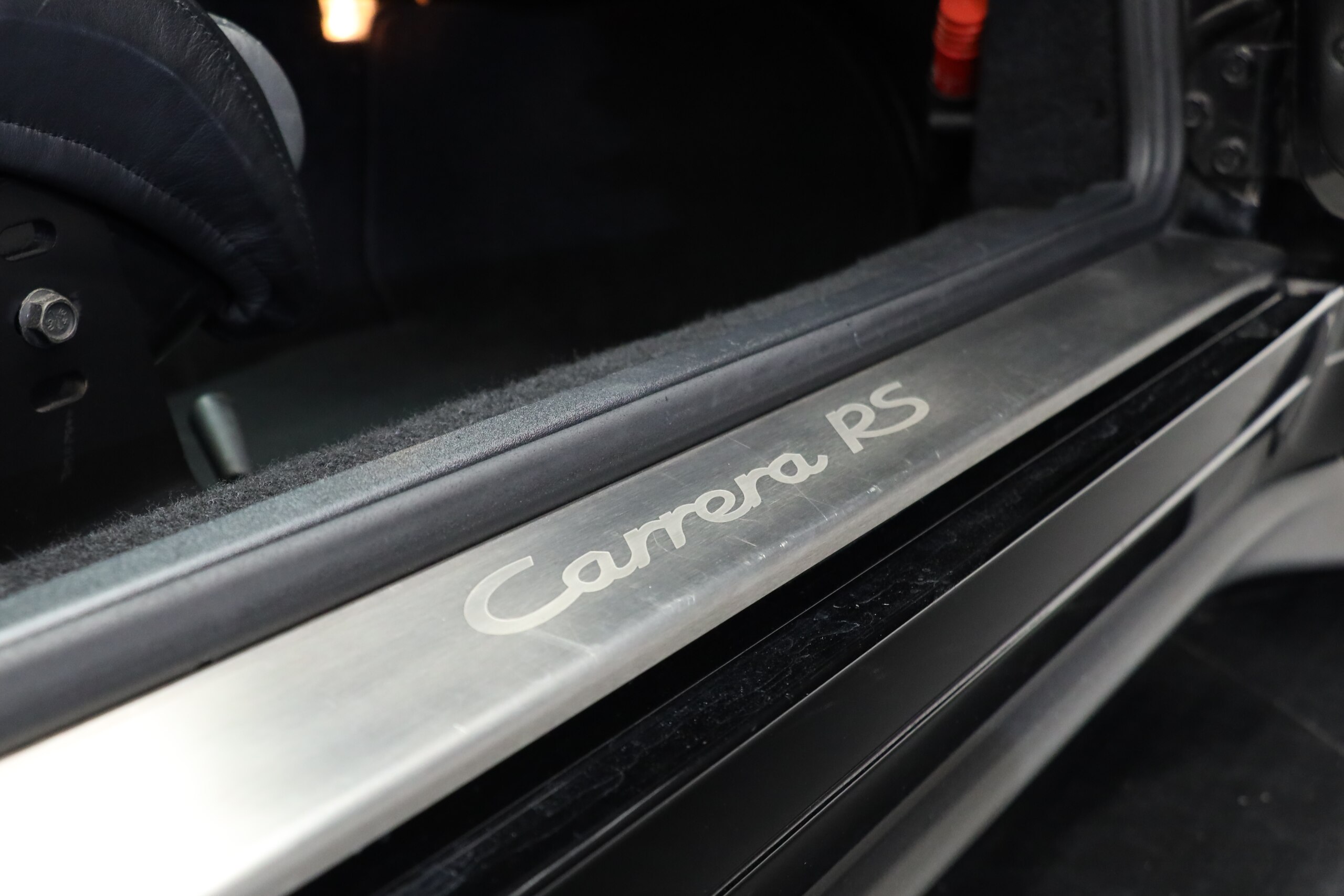 1995 Porsche 911 Carrera RS — Photo 33 / 37