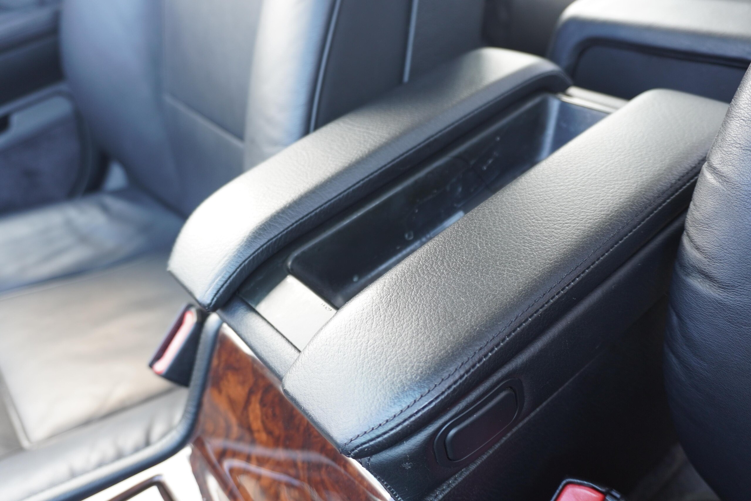 1996 BMW 750iL — Photo 15 / 36