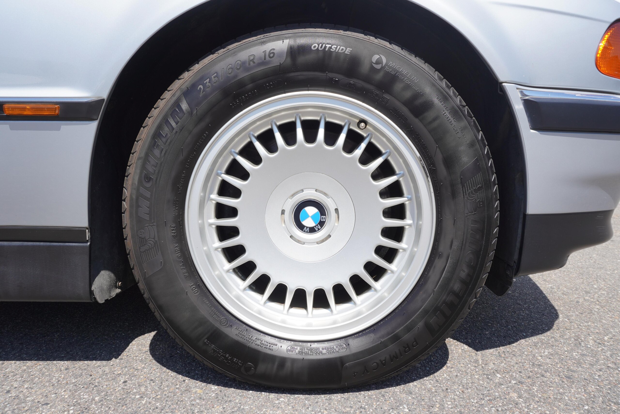 1996 BMW 750iL — Photo 31 / 36