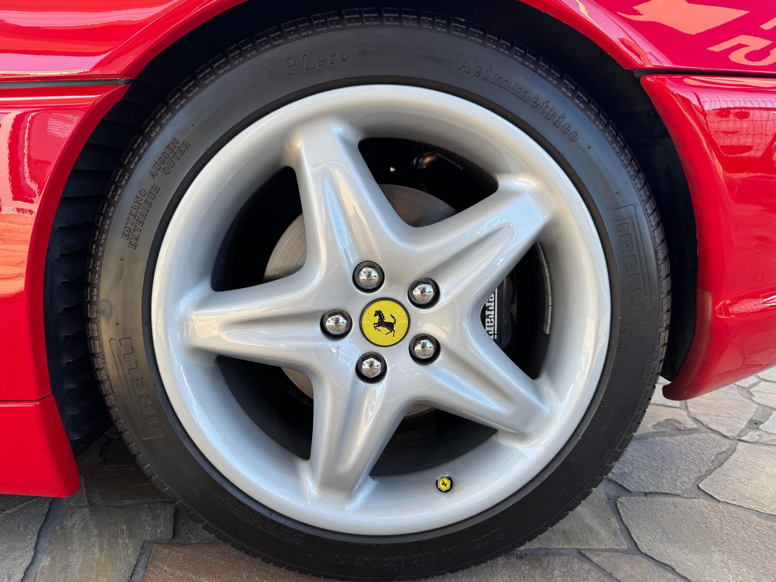 1996 Ferrari F355 Berlinetta — Photo 32 / 56