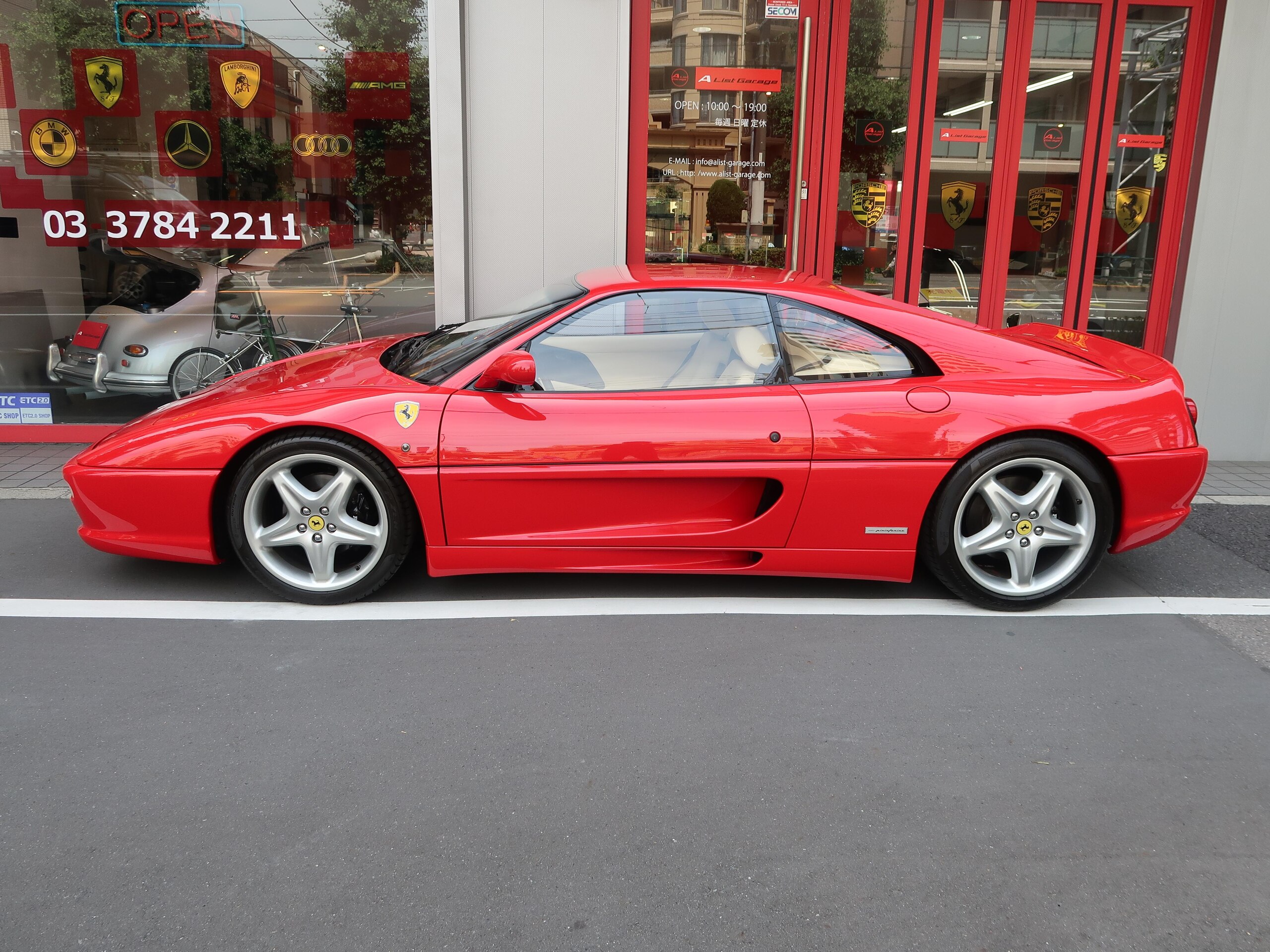 1996 Ferrari F355 Berlinetta — Photo 7 / 47