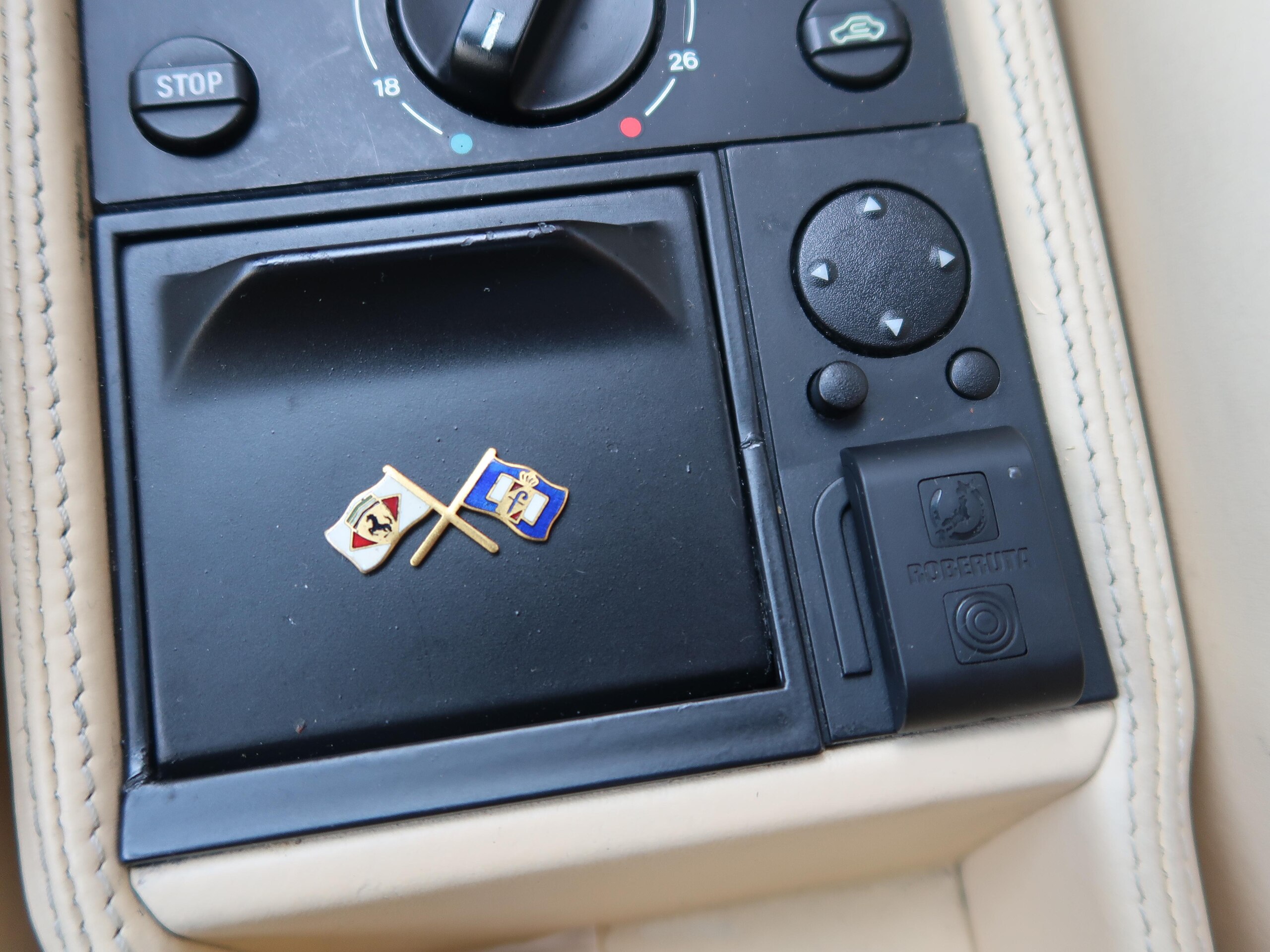 1996 Ferrari F355 Berlinetta — Photo 37 / 47