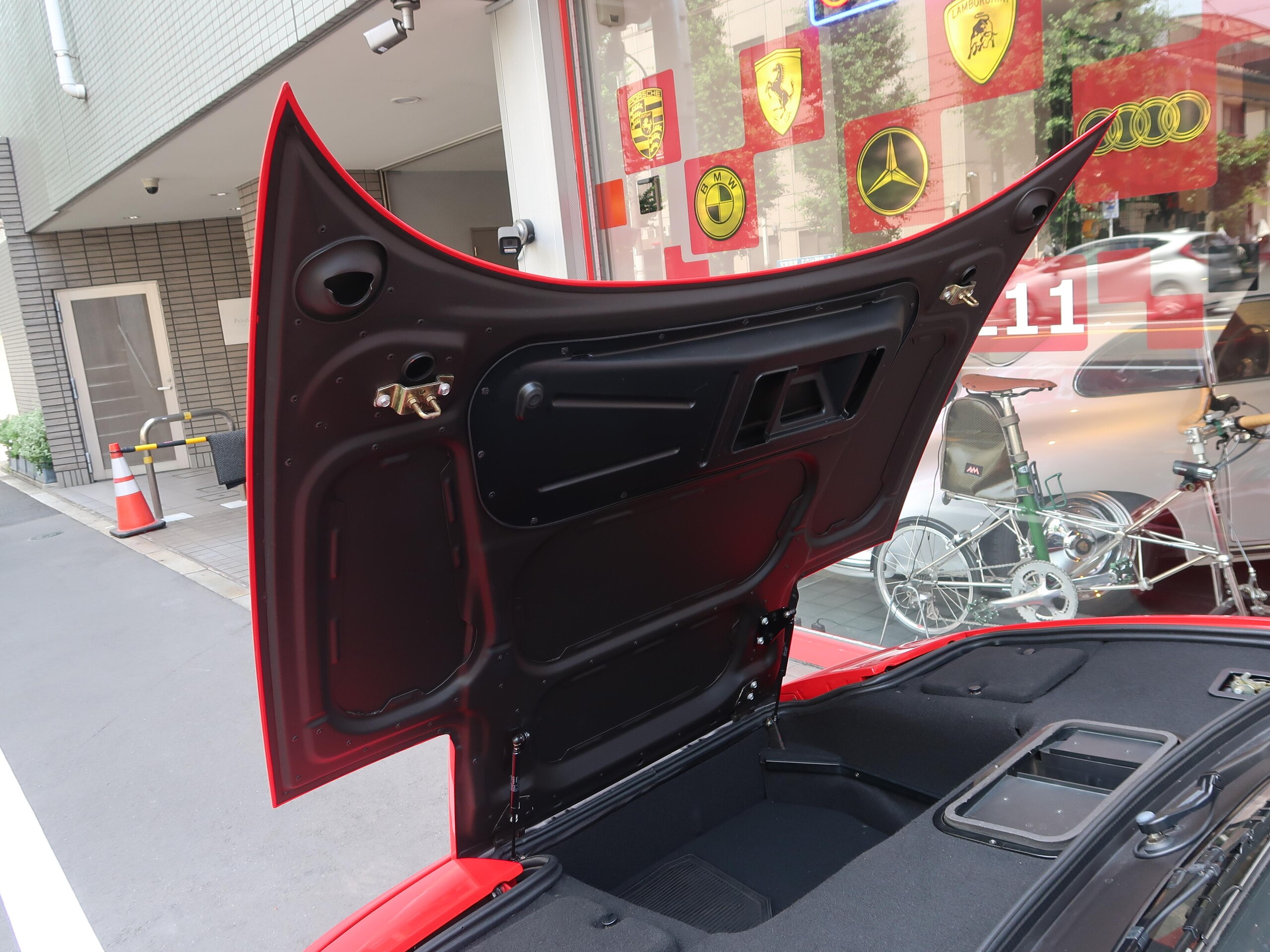 1996 Ferrari F355 Berlinetta — Photo 44 / 47
