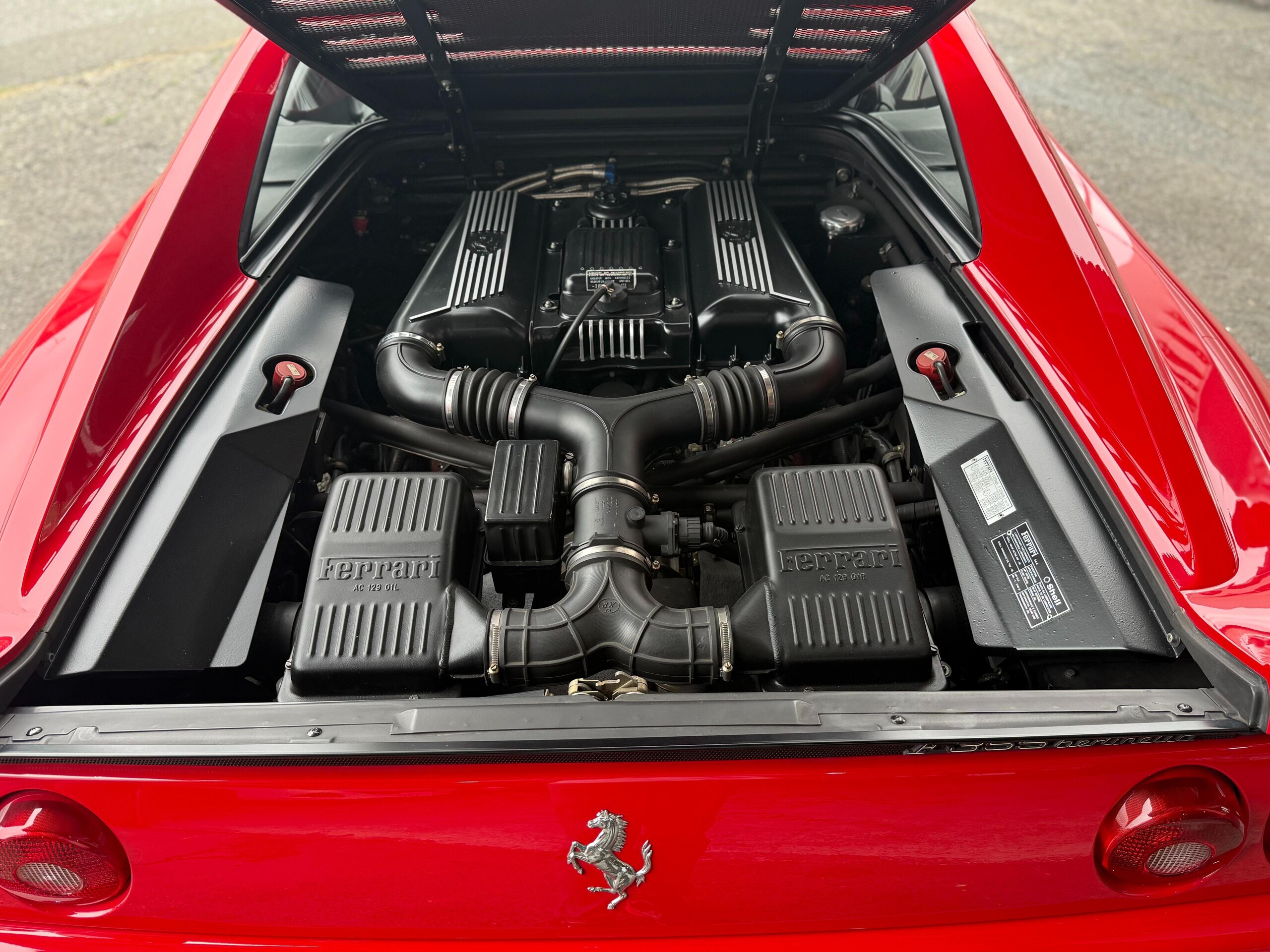 1996 Ferrari F355 Berlinetta — Photo 41 / 44