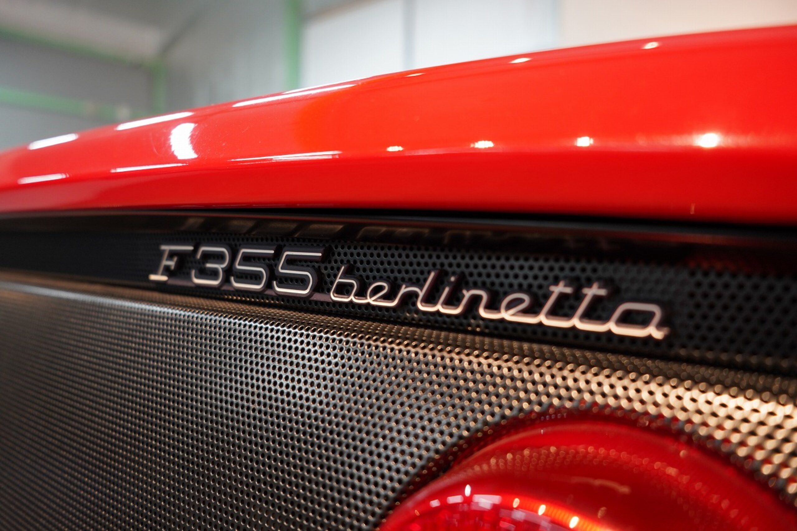 1996 Ferrari F355 Berlinetta — Photo 33 / 69