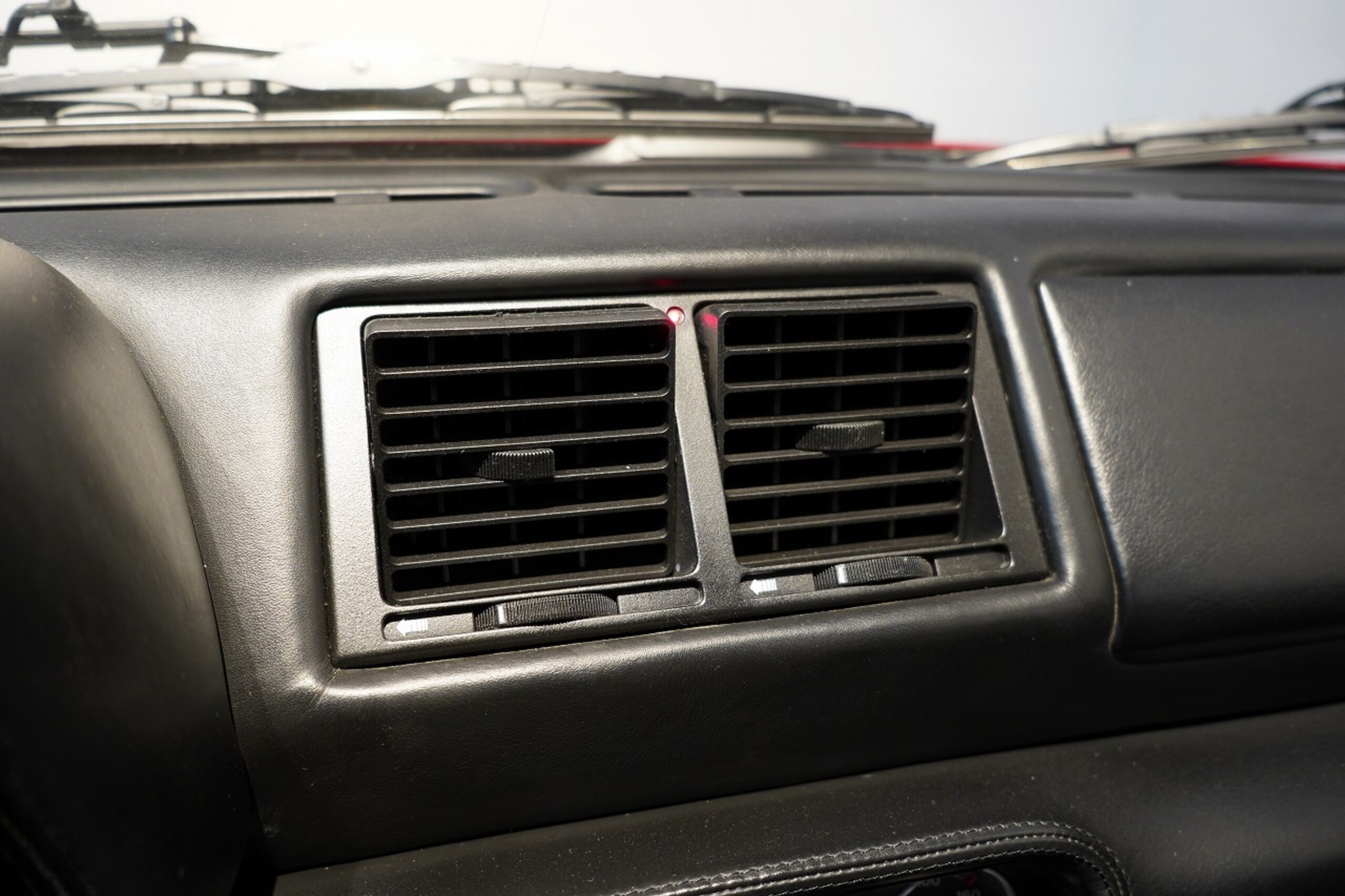 1996 Ferrari F355 Berlinetta — Photo 64 / 69