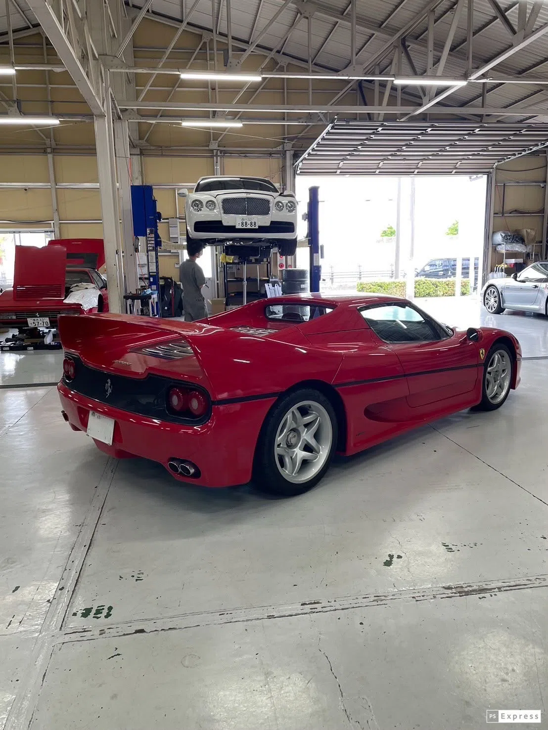 1996 Ferrari F50 — Photo 9 / 12